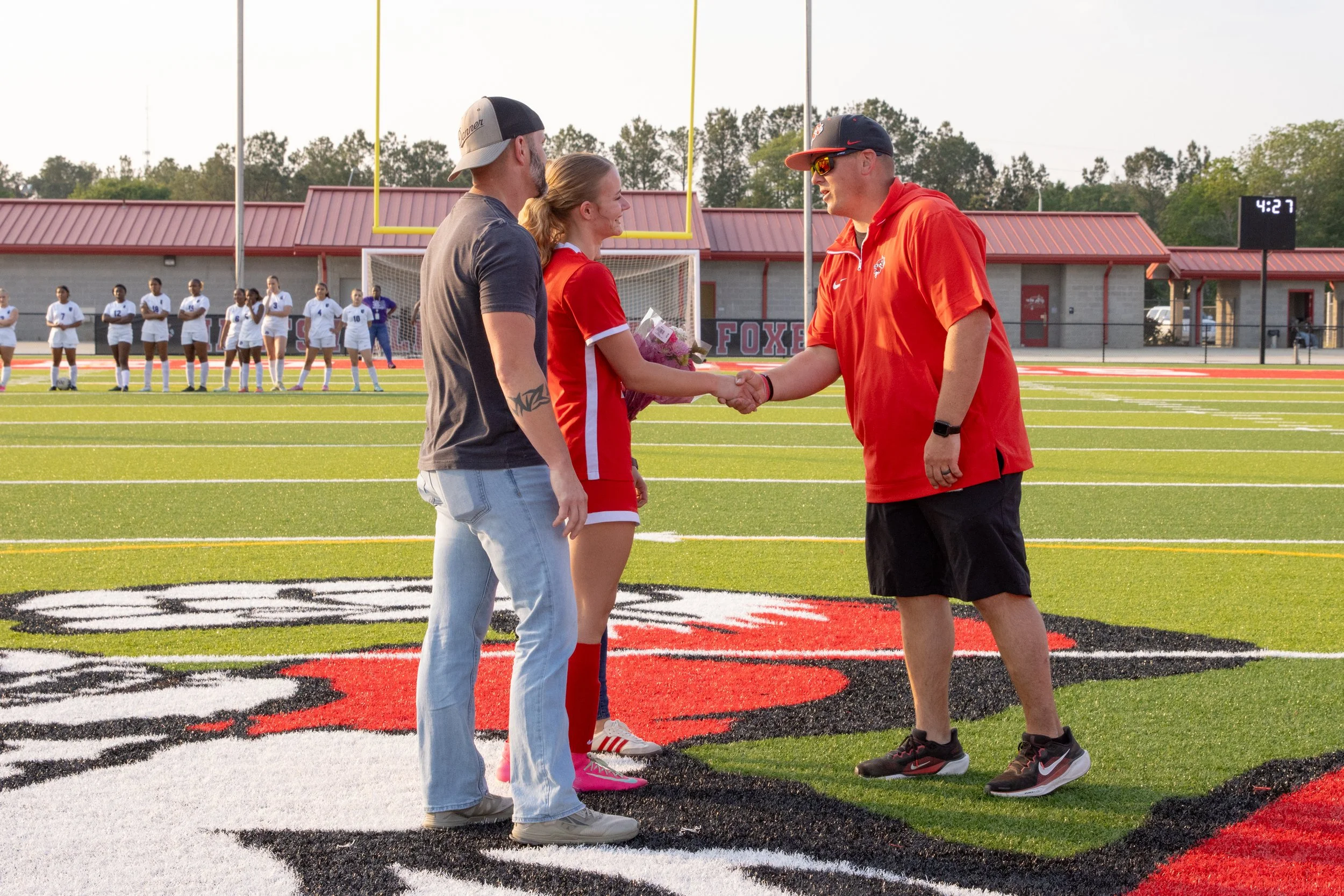 SeniorNight26-38.jpg