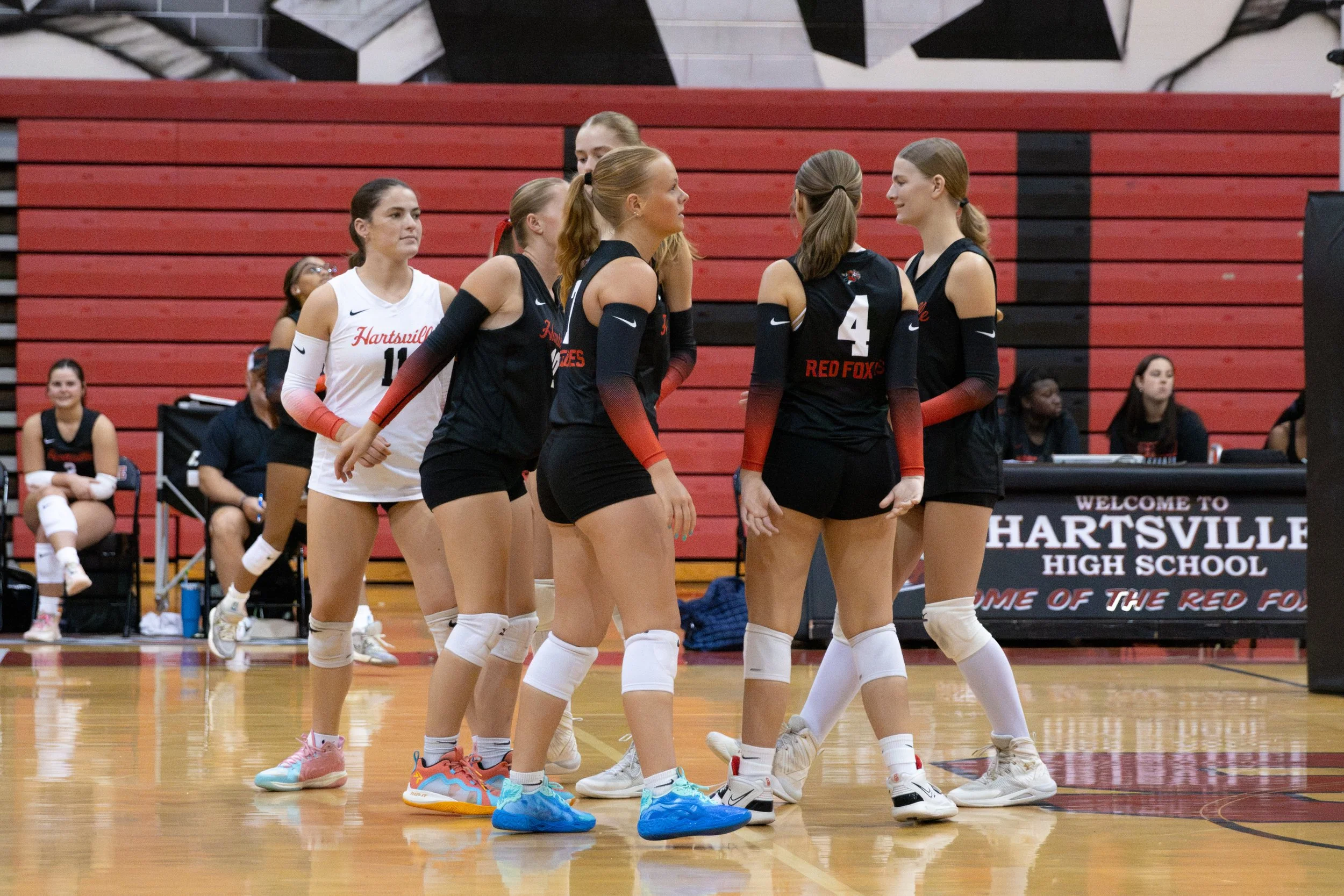 HHSvball8-14-221.jpg