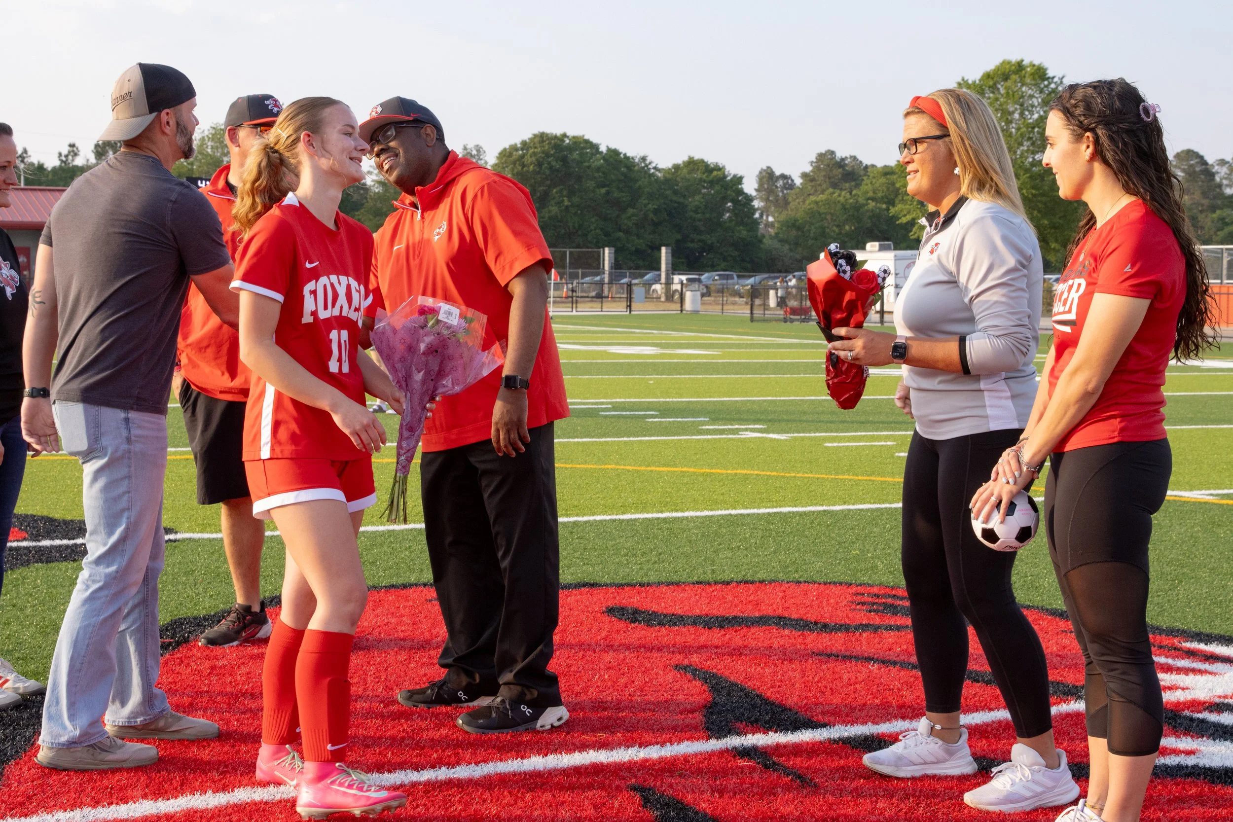 SeniorNight26-40.jpg