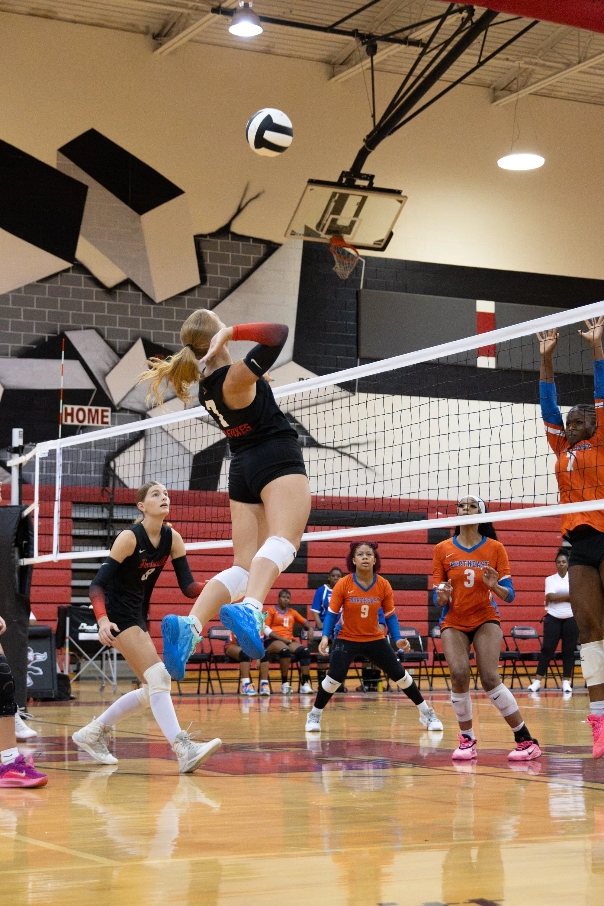 HHSvball8-14-29.jpg