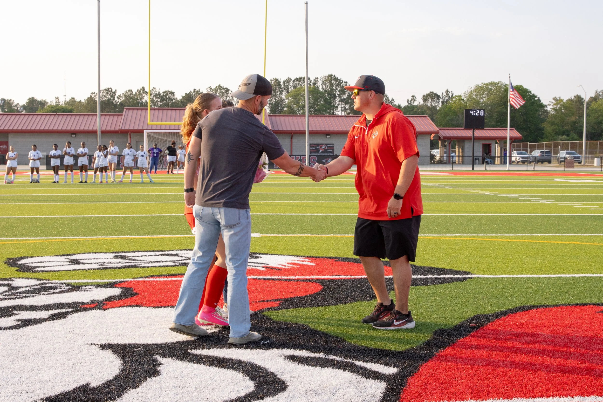 SeniorNight26-37.jpg