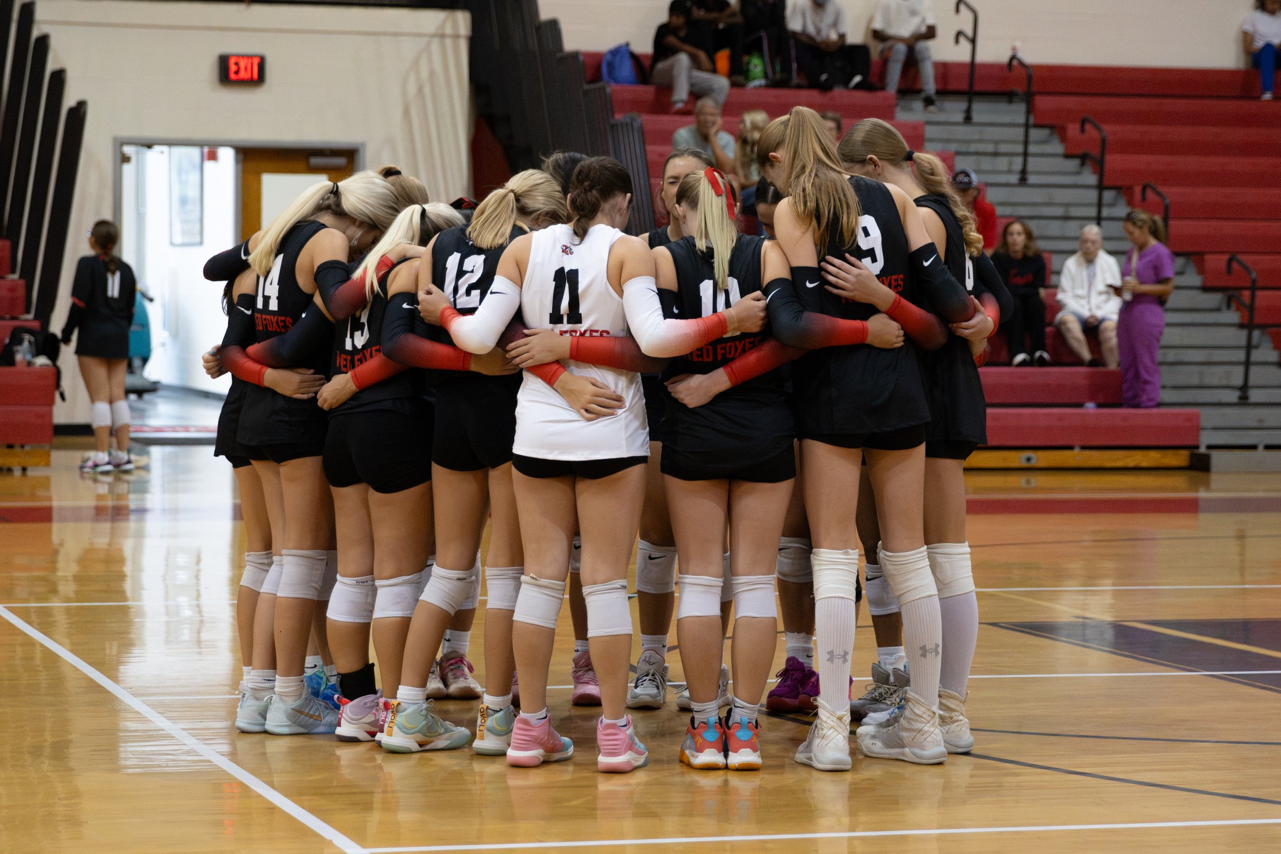 HHSvball8-14.jpg