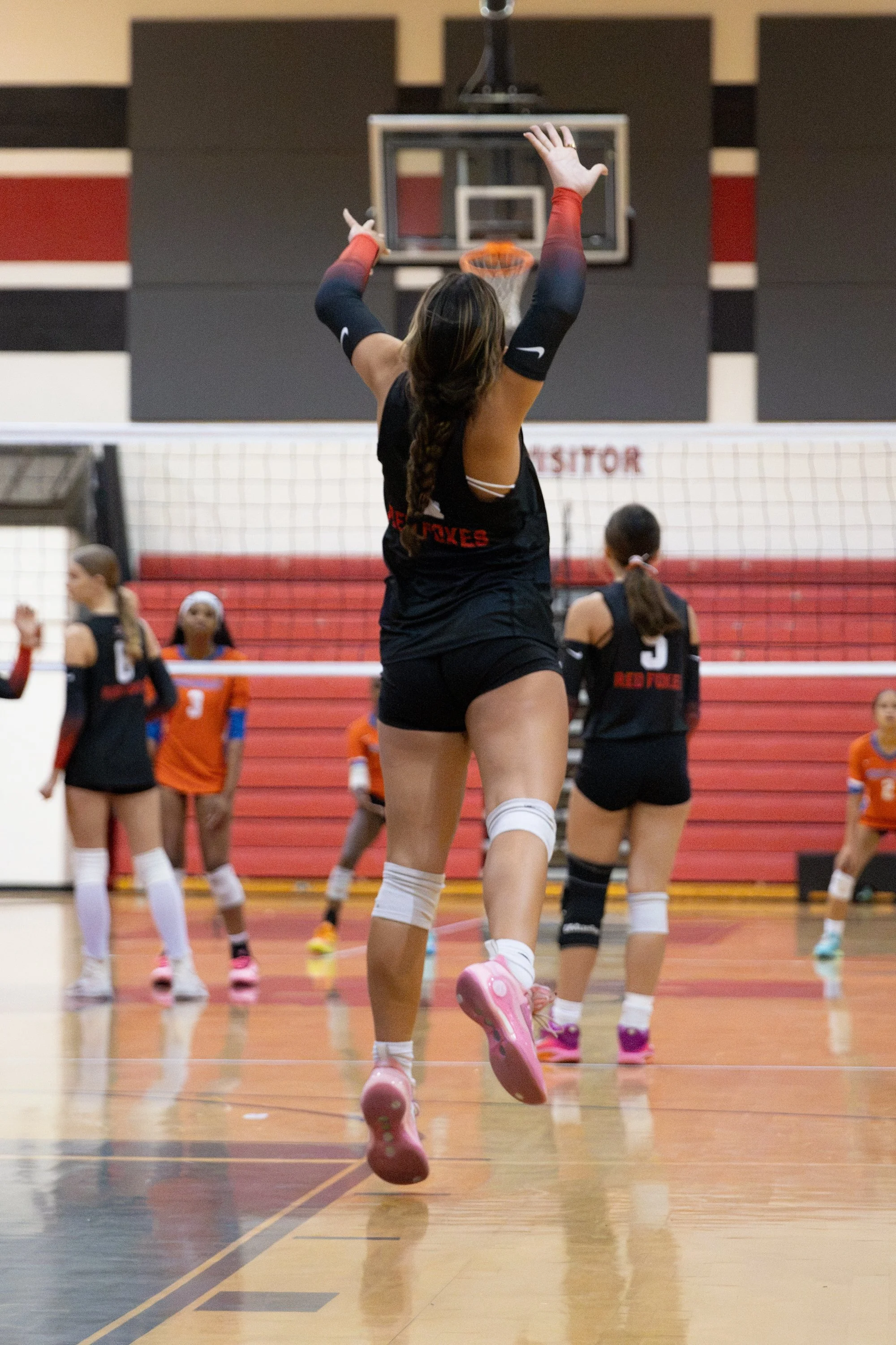HHSvball8-14-120.jpg