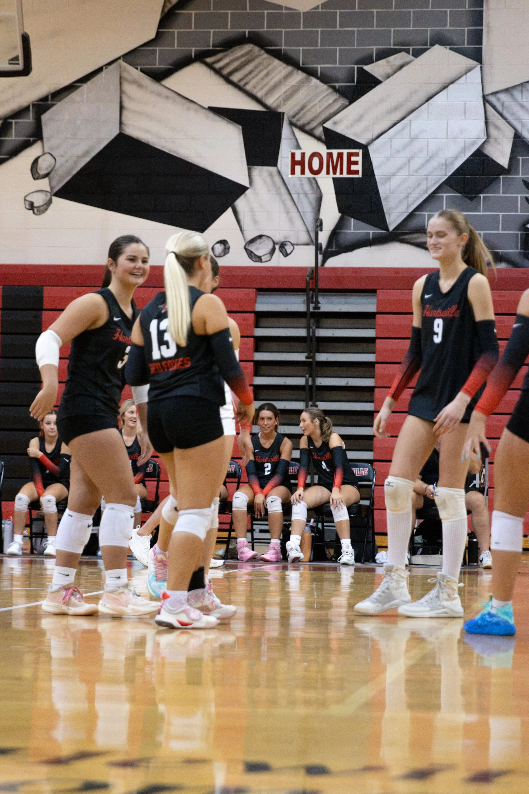 HHSvball8-14-211.jpg