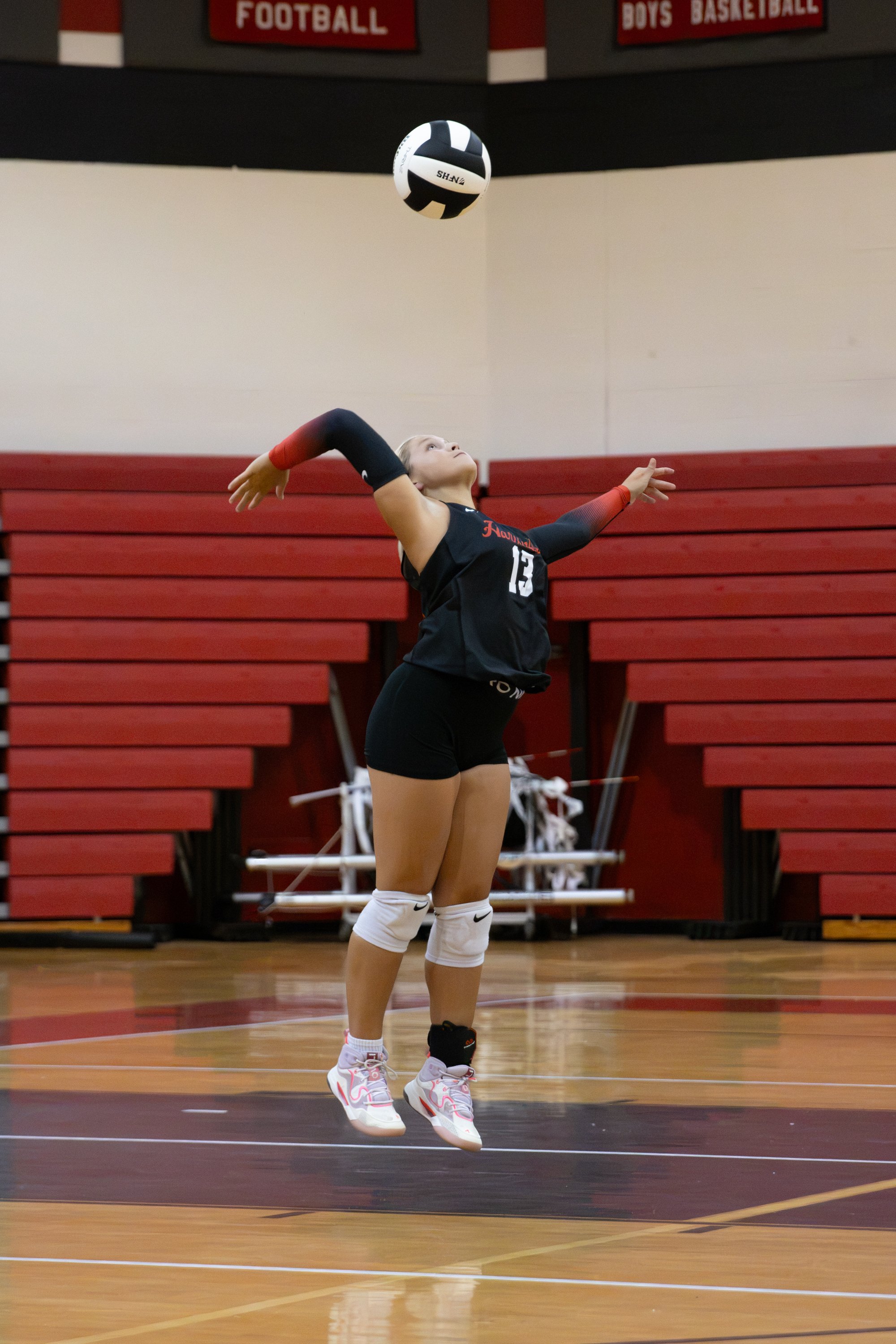 HHSvball8-14-237.jpg