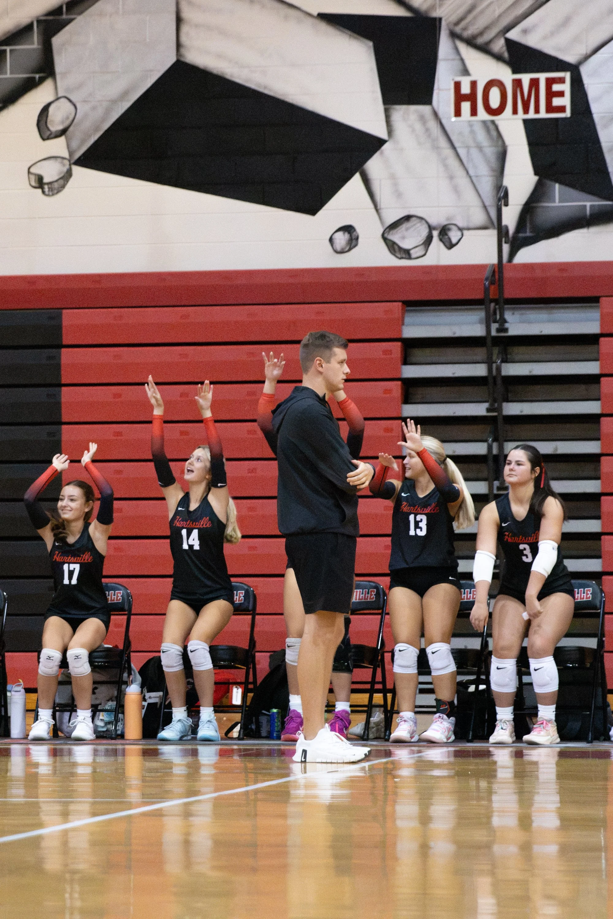 HHSvball8-14-199.jpg