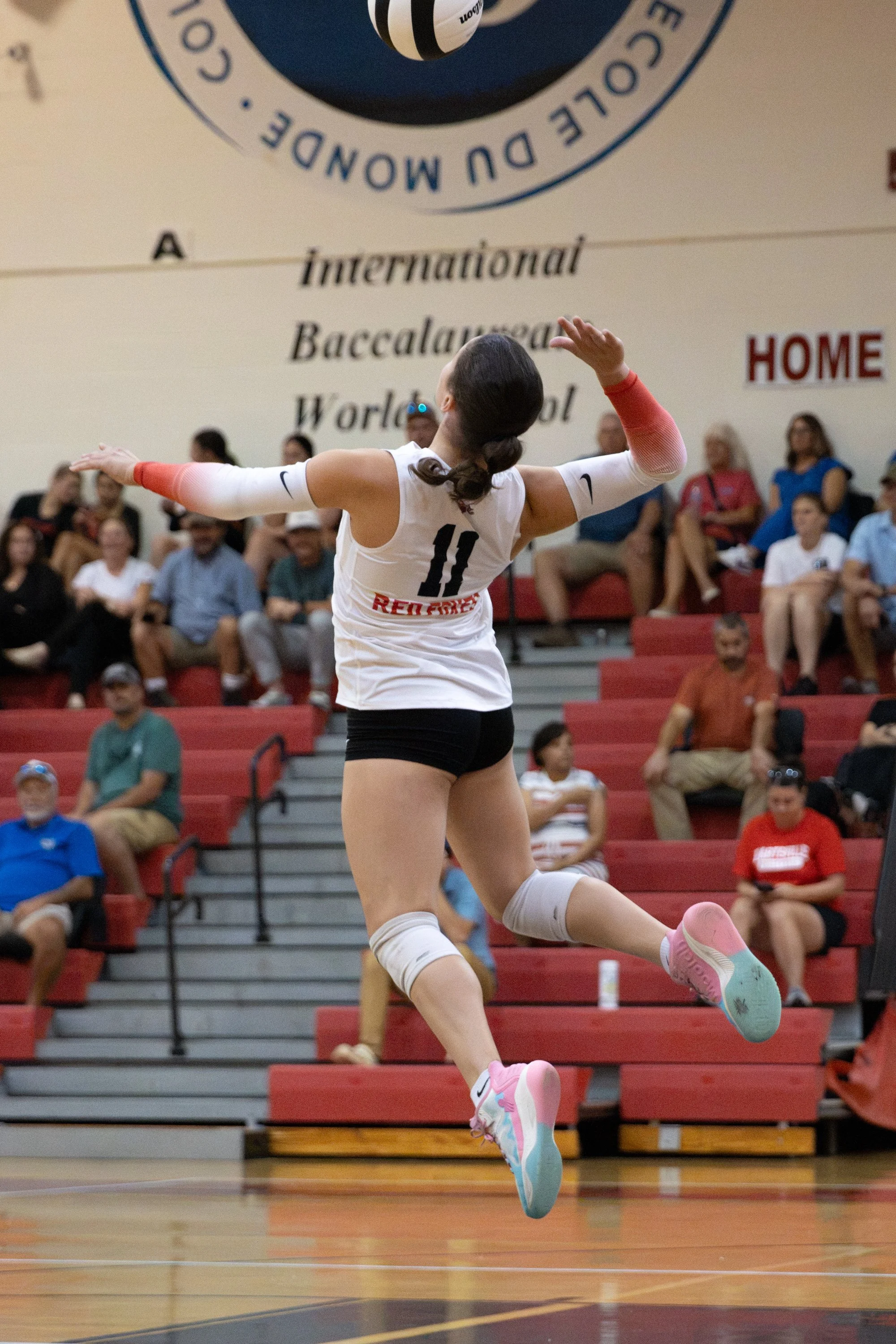 HHSvball8-14-101.jpg