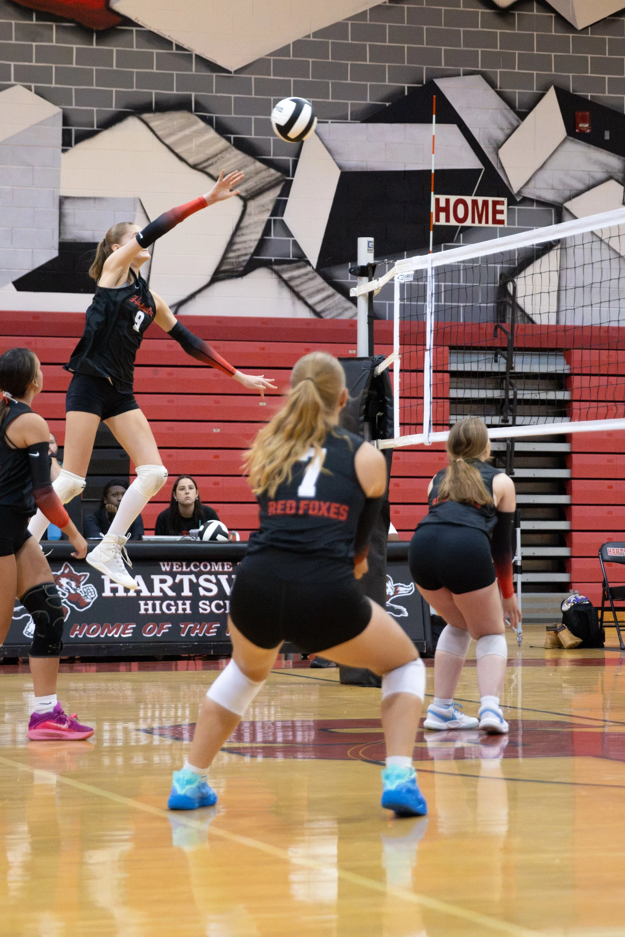 HHSvball8-14-52.jpg