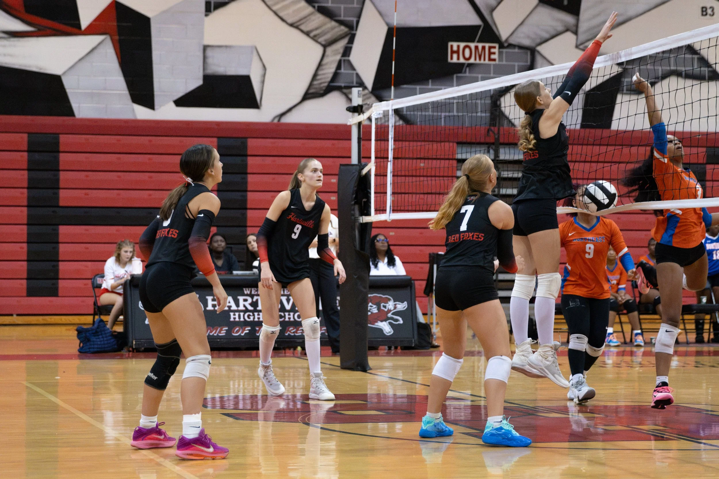 HHSvball8-14-125.jpg