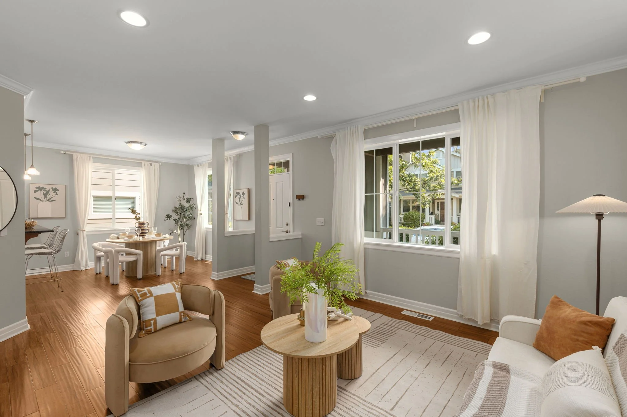 12-web-or-mls-1919-25th-ave-ne.jpg