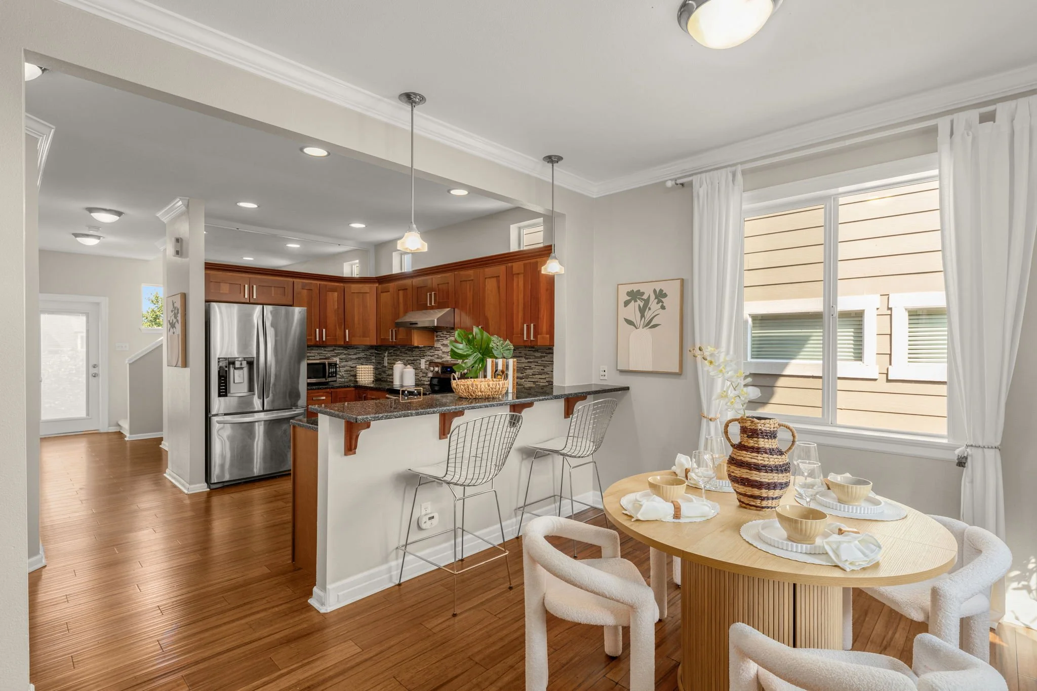 5-web-or-mls-1919-25th-ave-ne.jpg