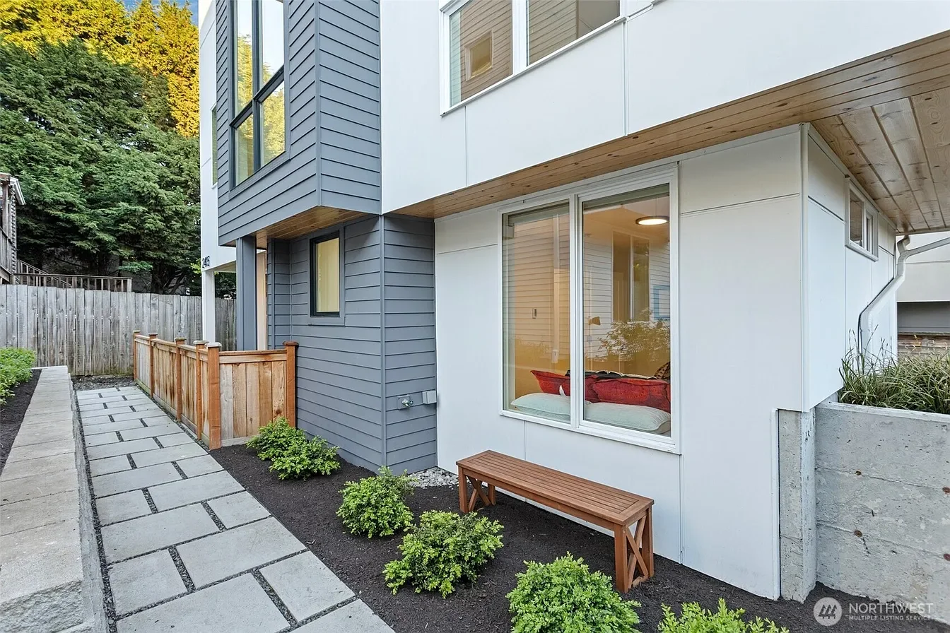 2415 NW 63rd Street, Seattle, WA 98107