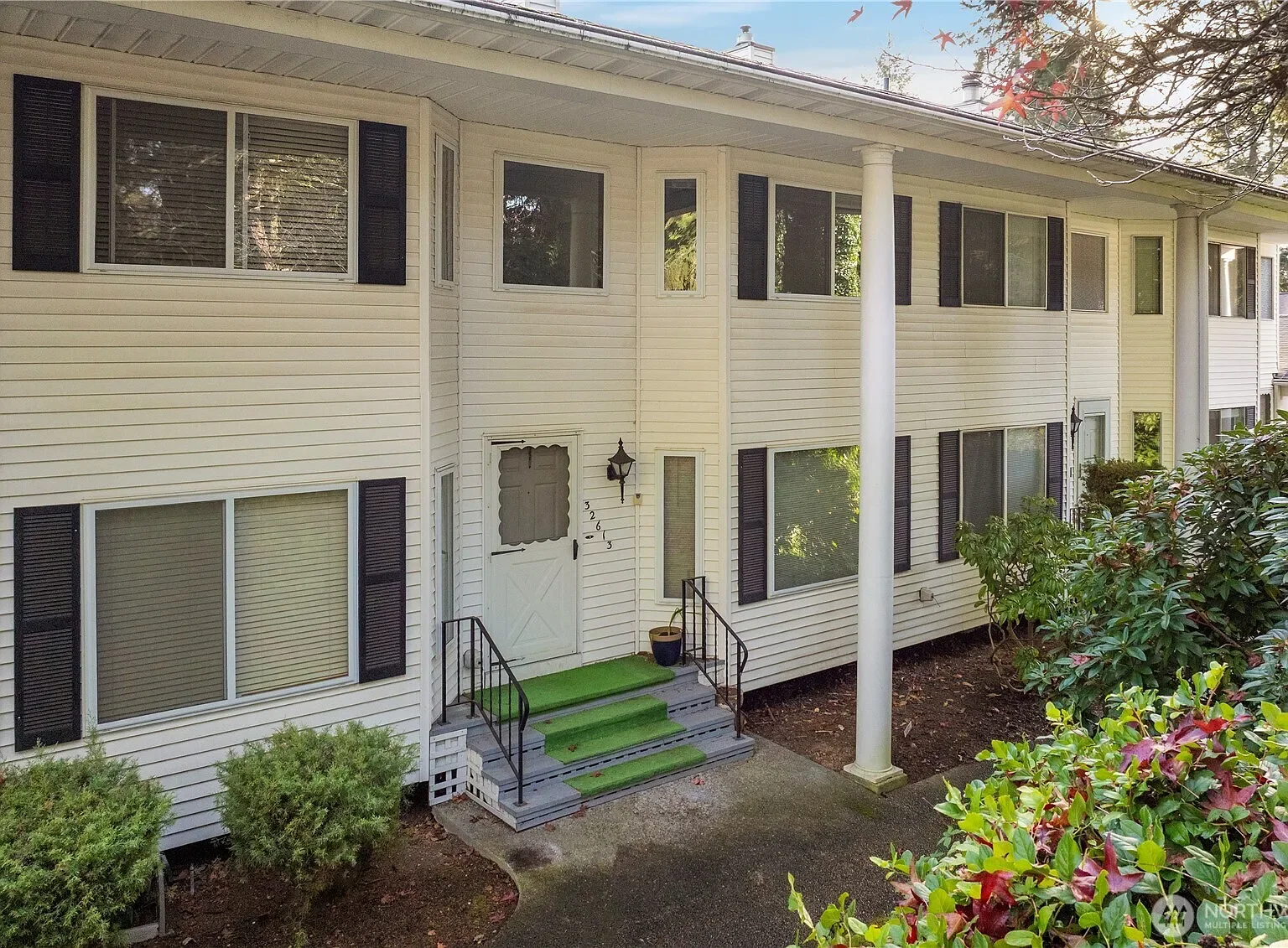 32613 2nd Place S #213, Federal Way, WA 98003