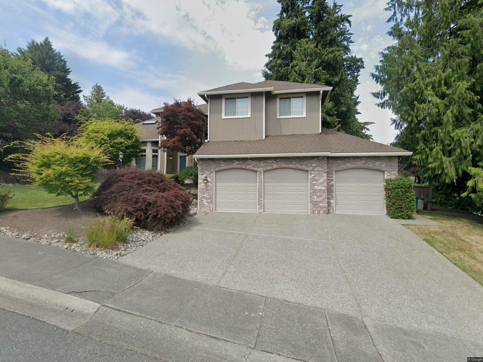18346 NE 99th Way, Redmond, WA 98052