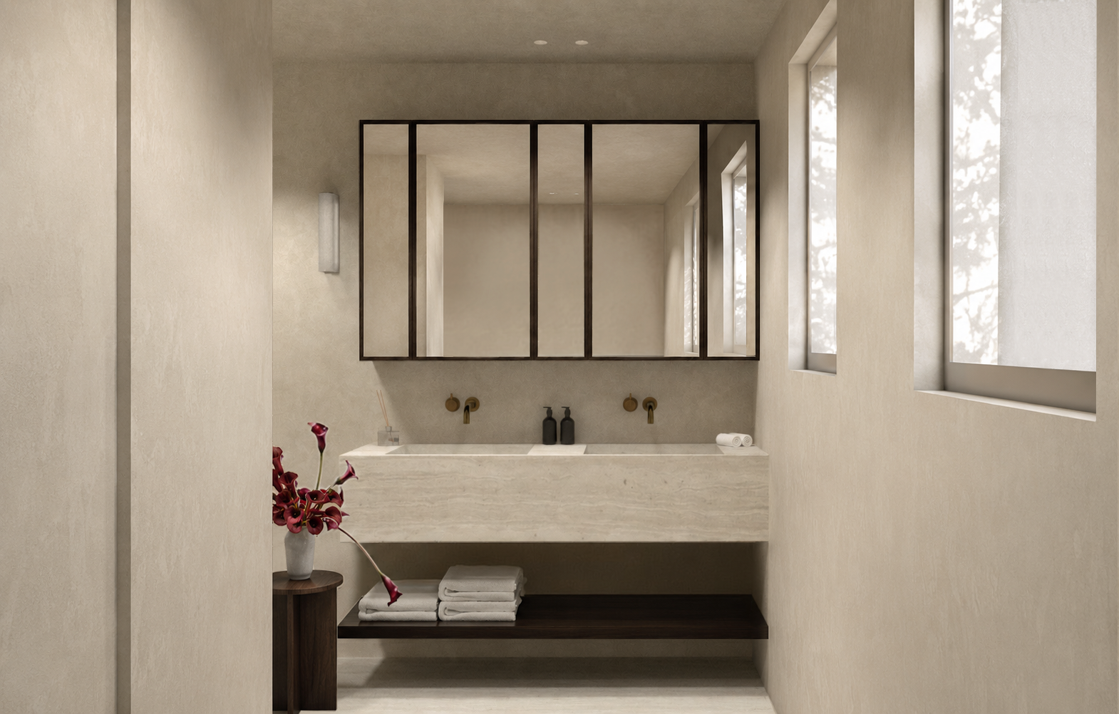 Salle de bain minimaliste avec miroir, vasque double, fenêtres, fleurs en vase et serviettes