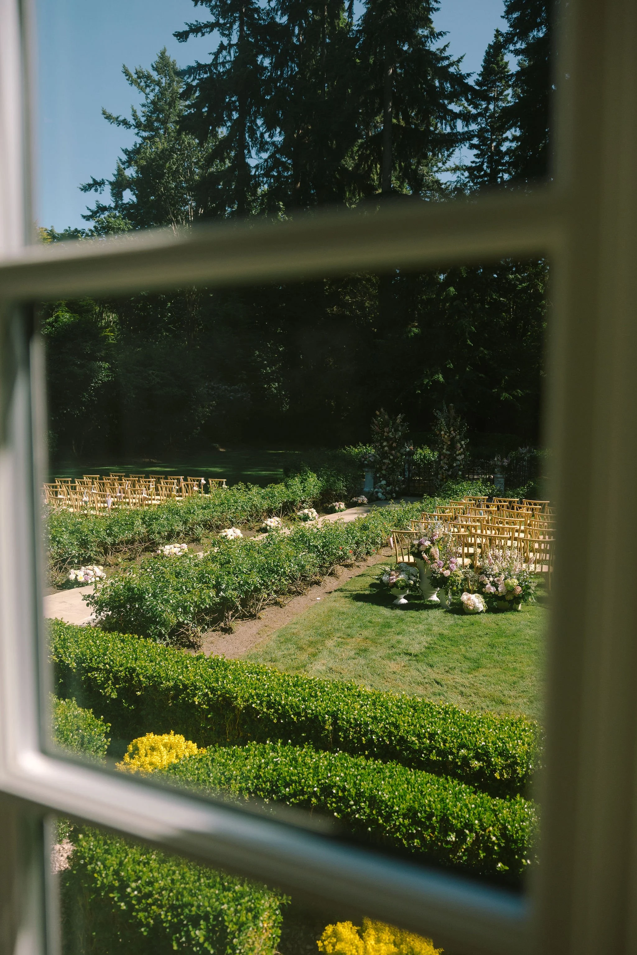 Seattle wedding planner — private residence home wedding Edmonds WA, Gordon Duo Weddings