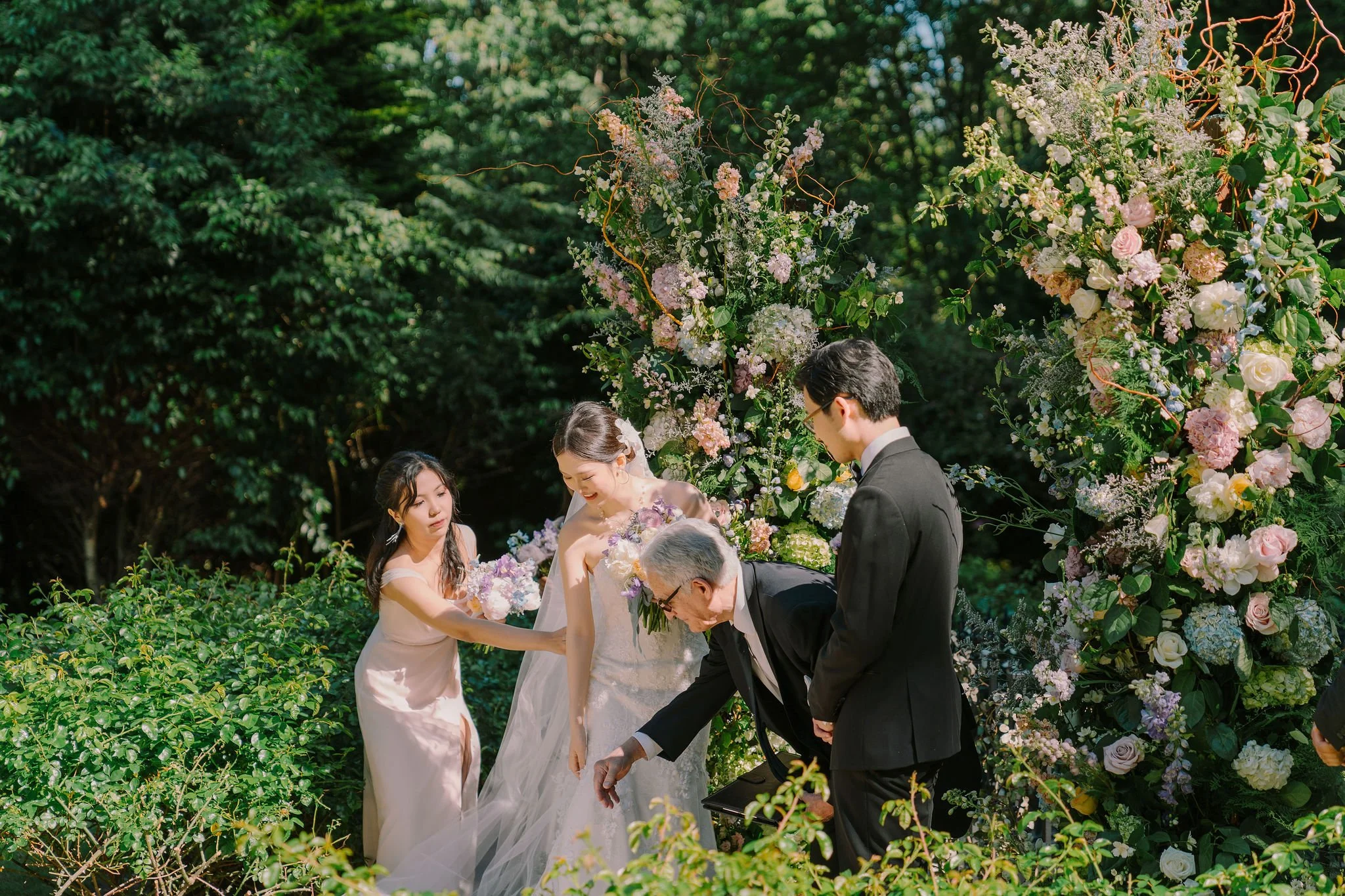 Seattle wedding planner — private residence home wedding Edmonds WA, Gordon Duo Weddings