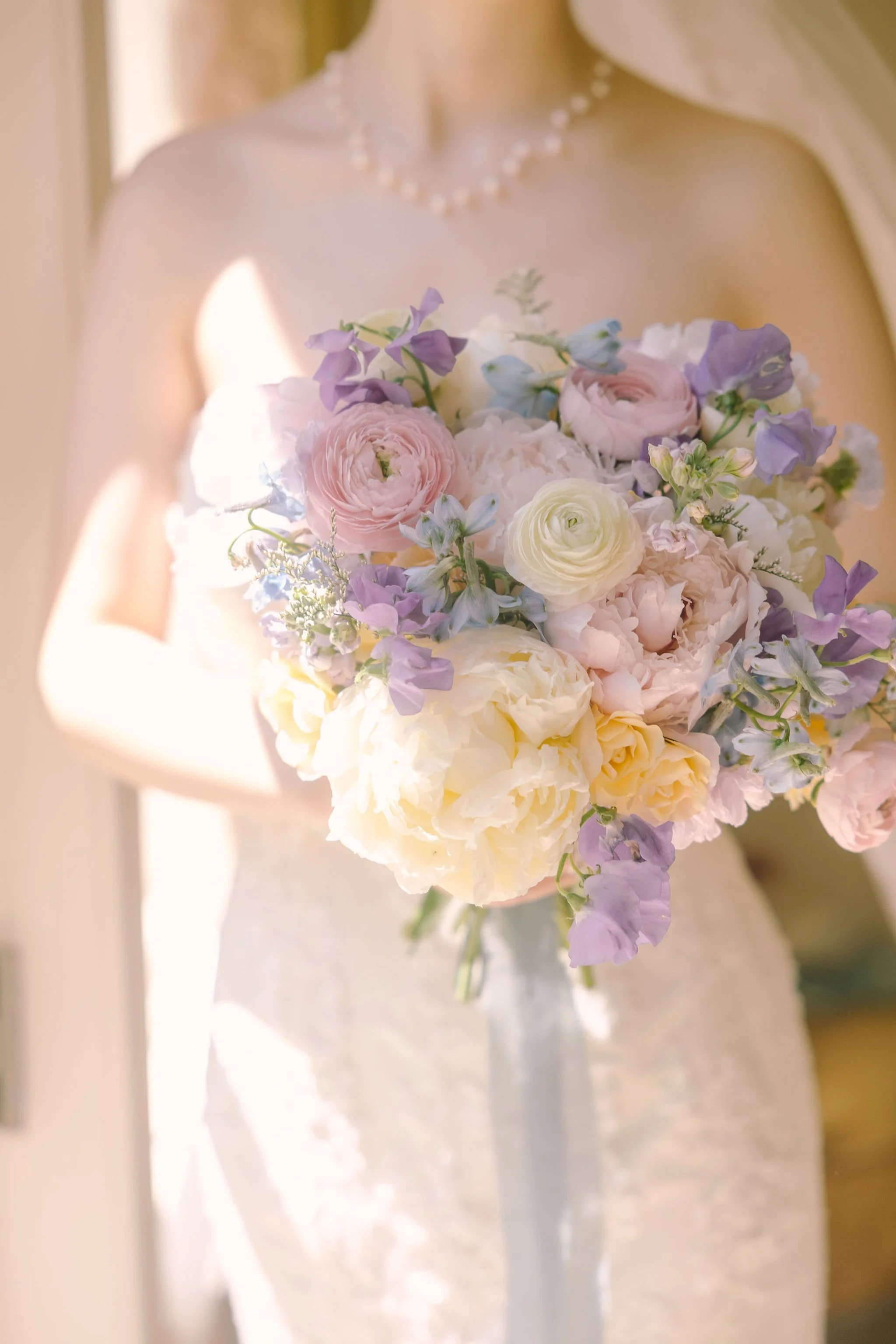 Bridal bouquet — private residence wedding Edmonds WA, Gordon Duo Weddings