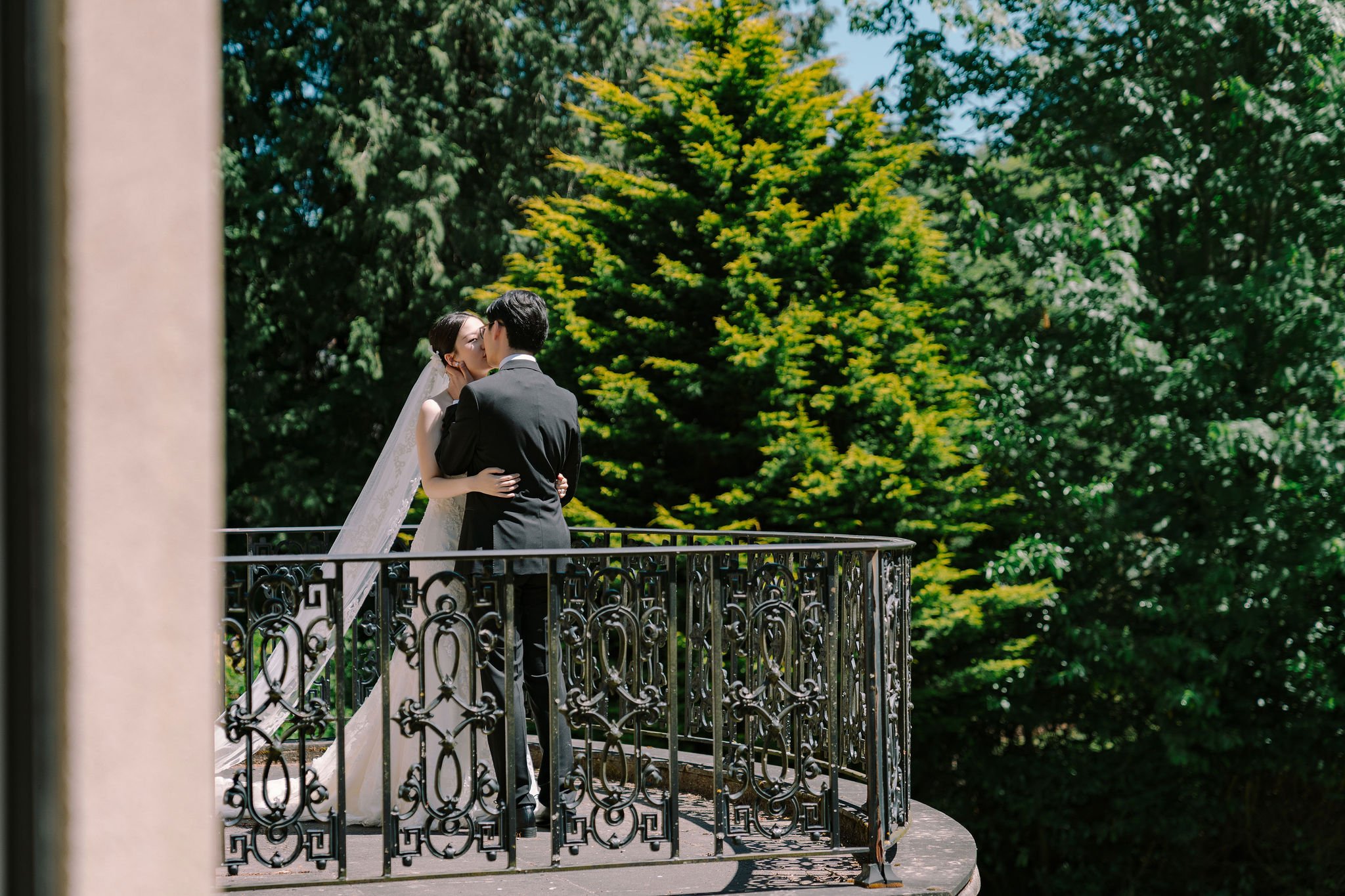 Seattle wedding planner — private residence home wedding Edmonds WA, Gordon Duo Weddings