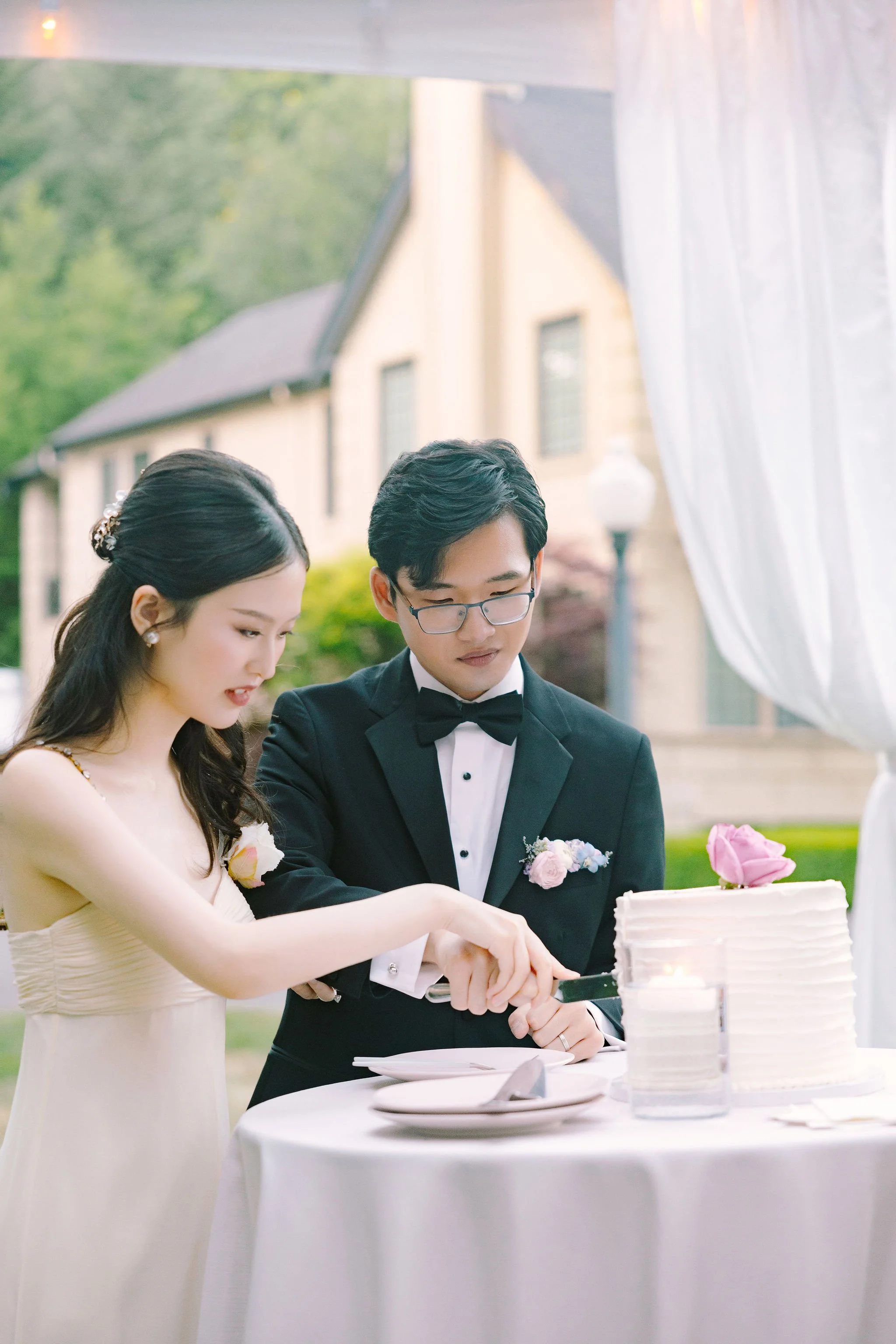 Seattle wedding planner — private residence home wedding Edmonds WA, Gordon Duo Weddings