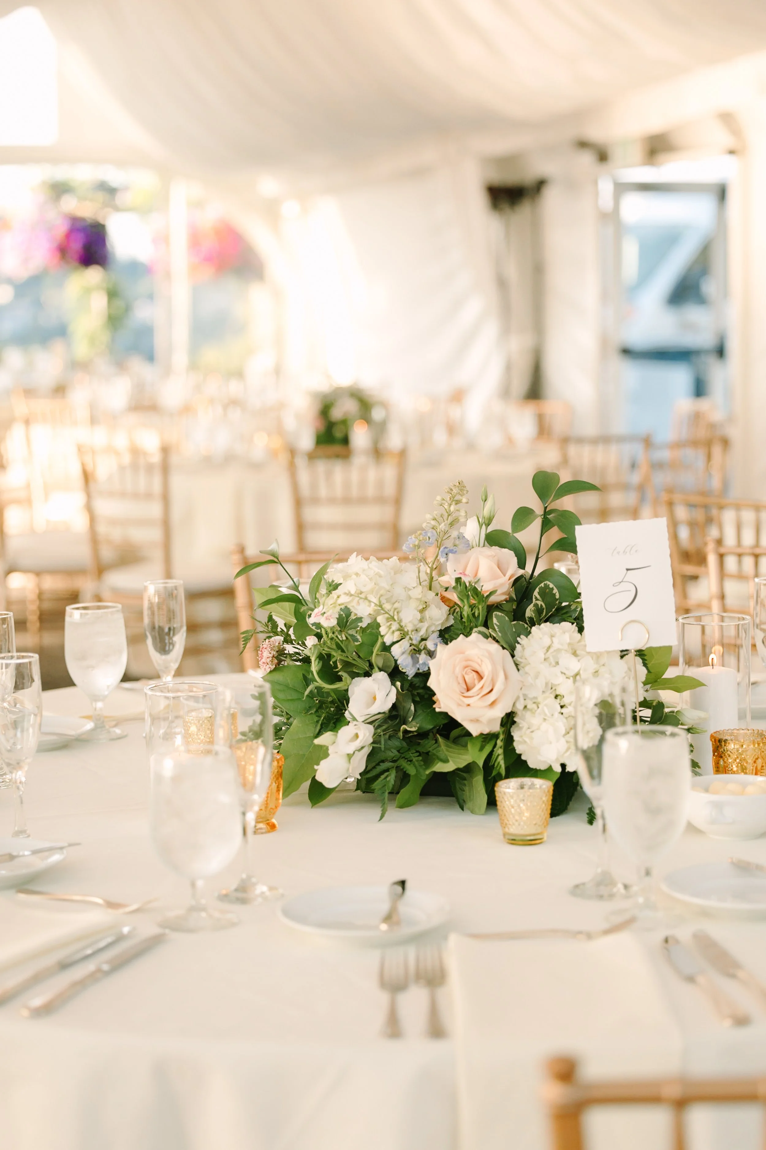 Wedding at The Golf Club at Newcastle, Newcastle, WA — planned by Gordon Duo Weddings, photography by Lloyd Photo & Films