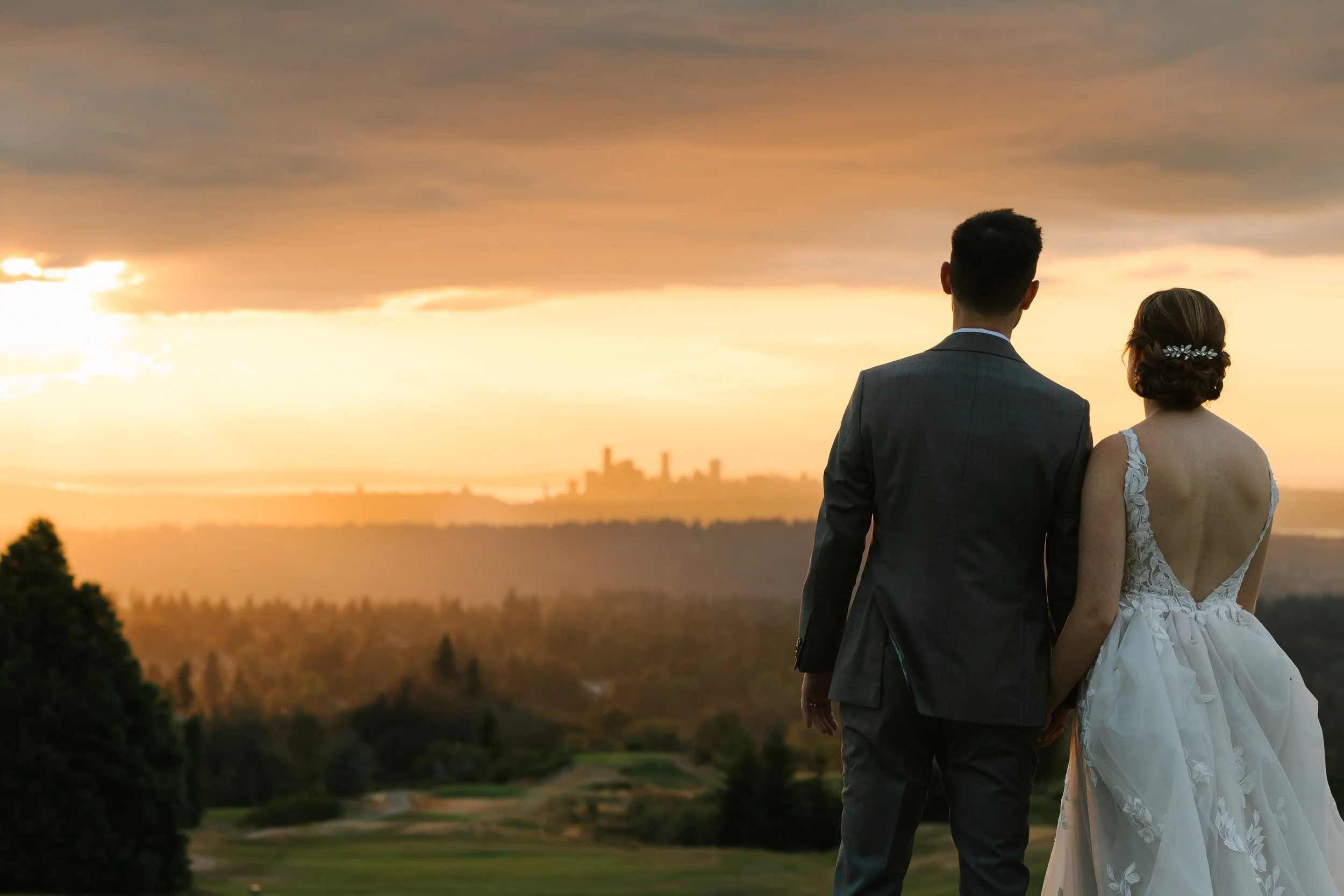 Wedding at The Golf Club at Newcastle, Newcastle, WA — planned by Gordon Duo Weddings, photography by Lloyd Photo & Films