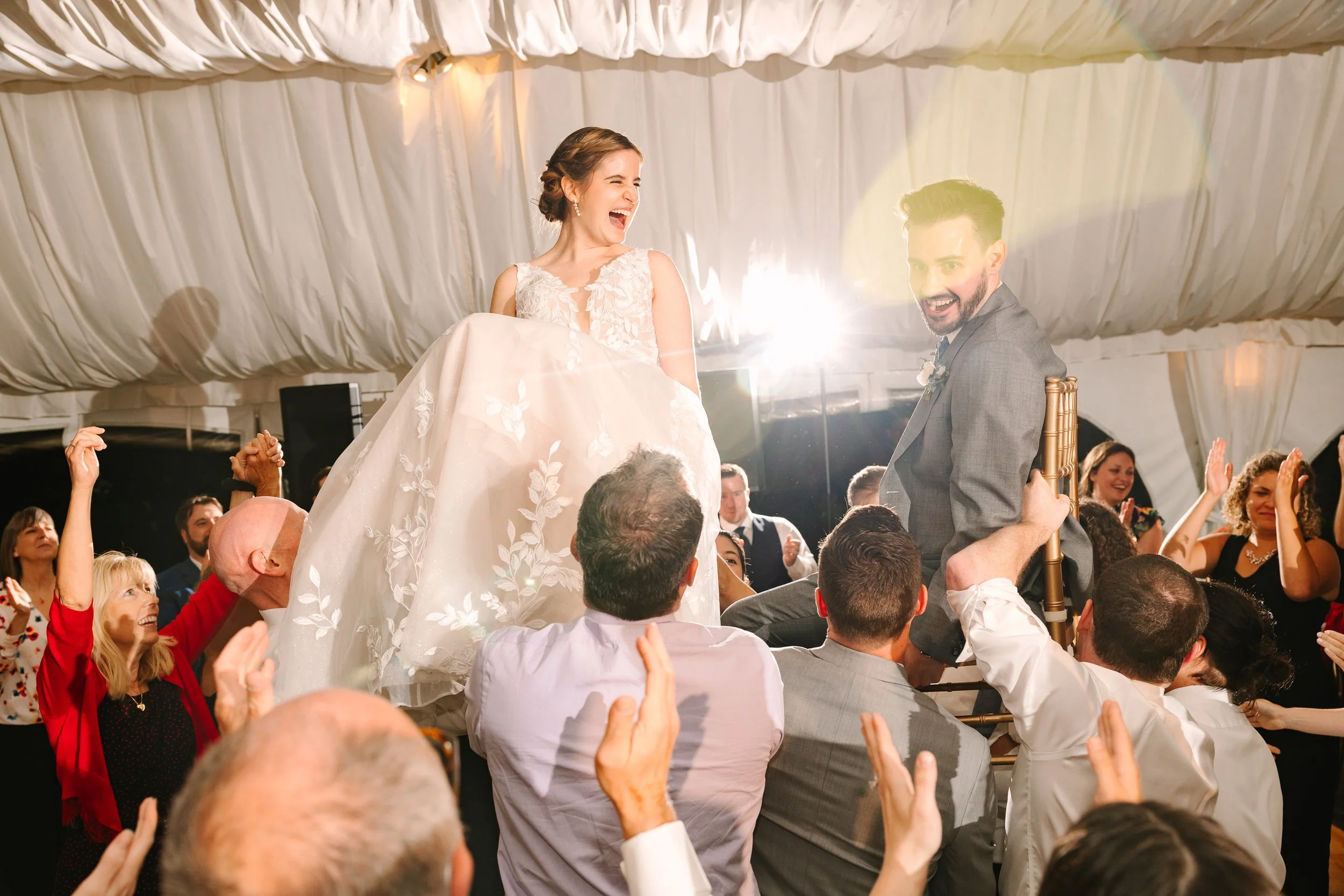 Wedding at The Golf Club at Newcastle, Newcastle, WA — planned by Gordon Duo Weddings, photography by Lloyd Photo & Films