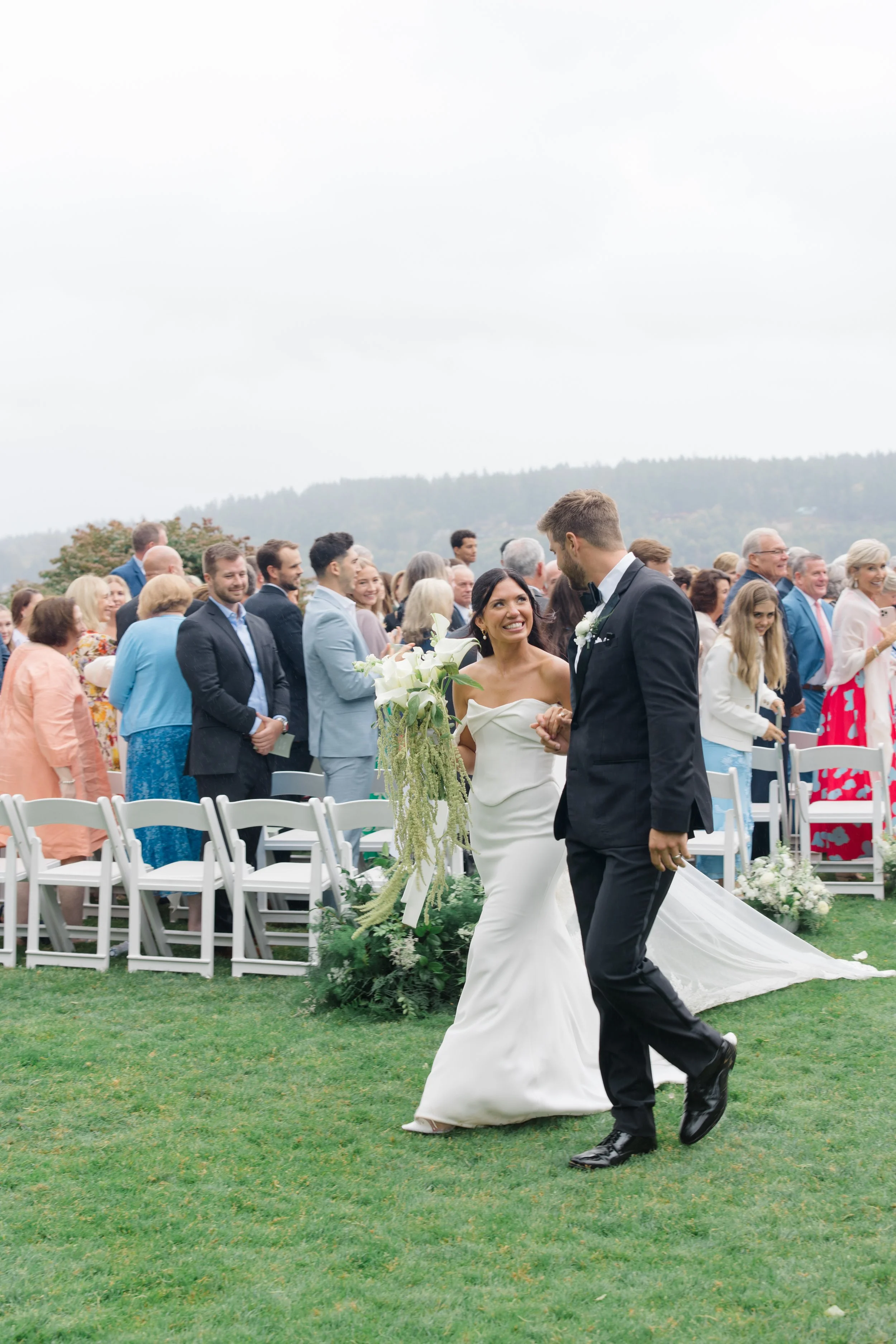 Wedding at Kiana Lodge, Poulsbo, WA — planned by Gordon Duo Weddings, photography by Claire Forrest Films