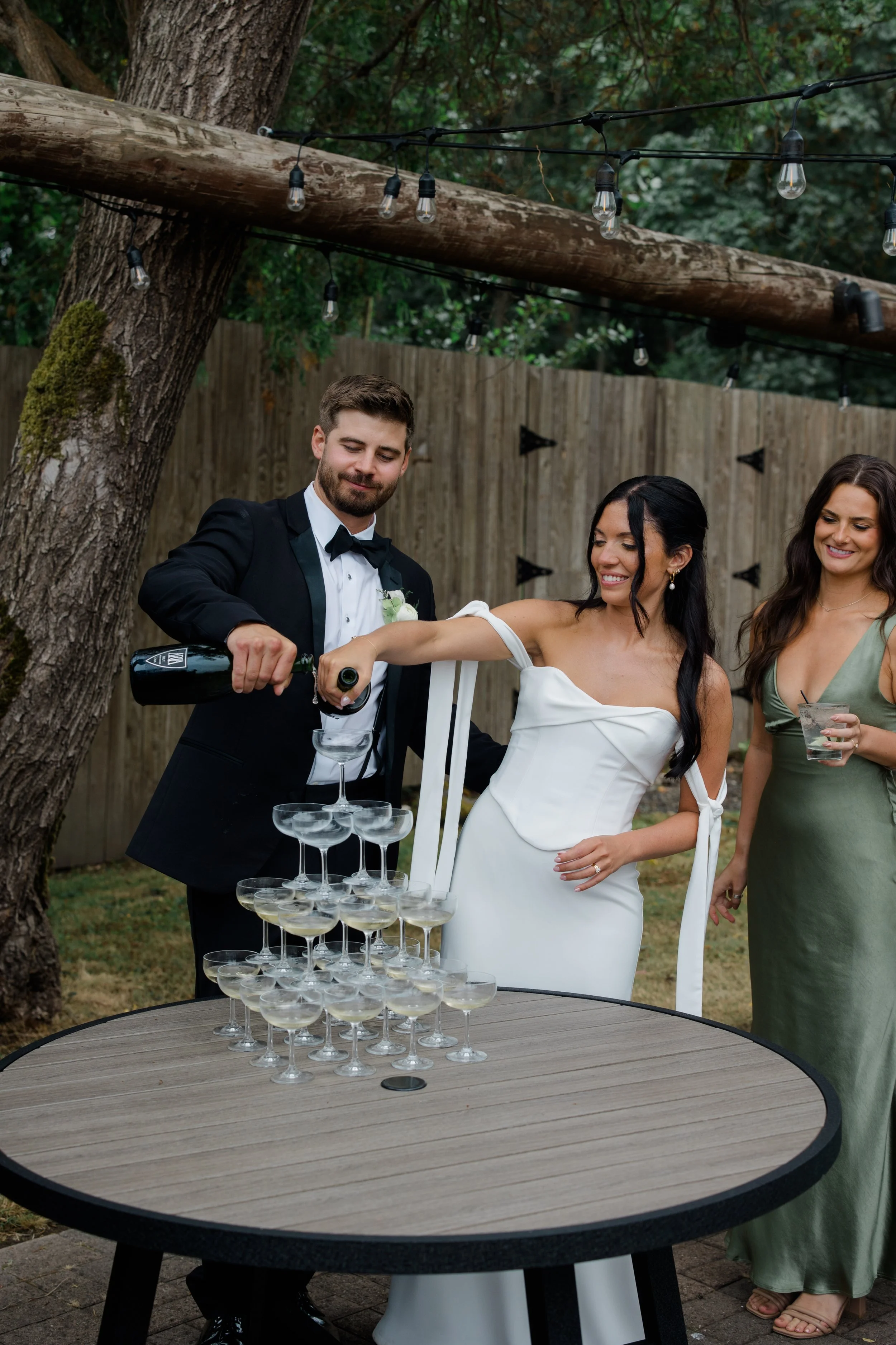 Wedding at Kiana Lodge, Poulsbo, WA — planned by Gordon Duo Weddings, photography by Claire Forrest Films
