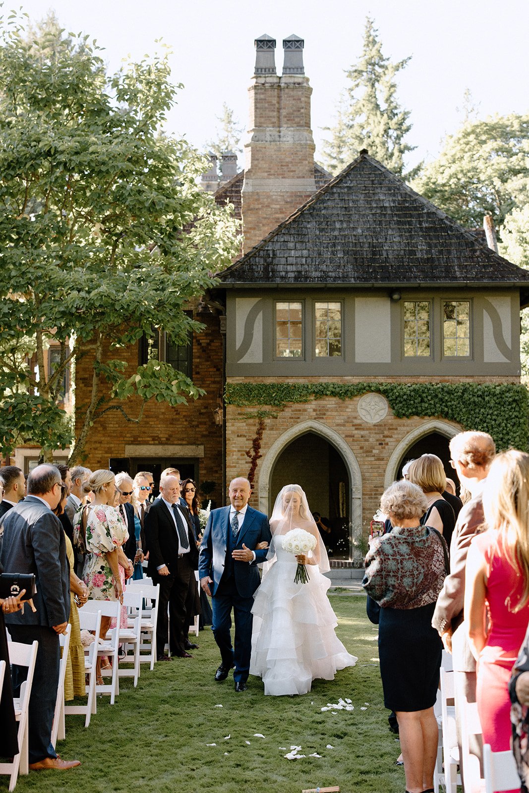 Wedding at The Highlands, Shoreline, WA — planned by Gordon Duo Weddings, photography by Nicole Gange Photography