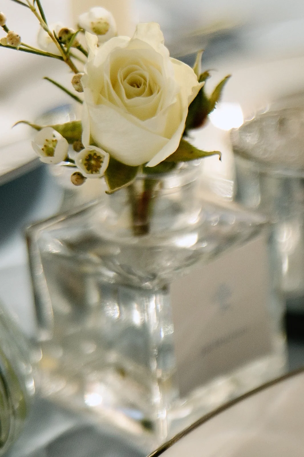 Wedding at The Highlands, Shoreline, WA — planned by Gordon Duo Weddings, photography by Nicole Gange Photography