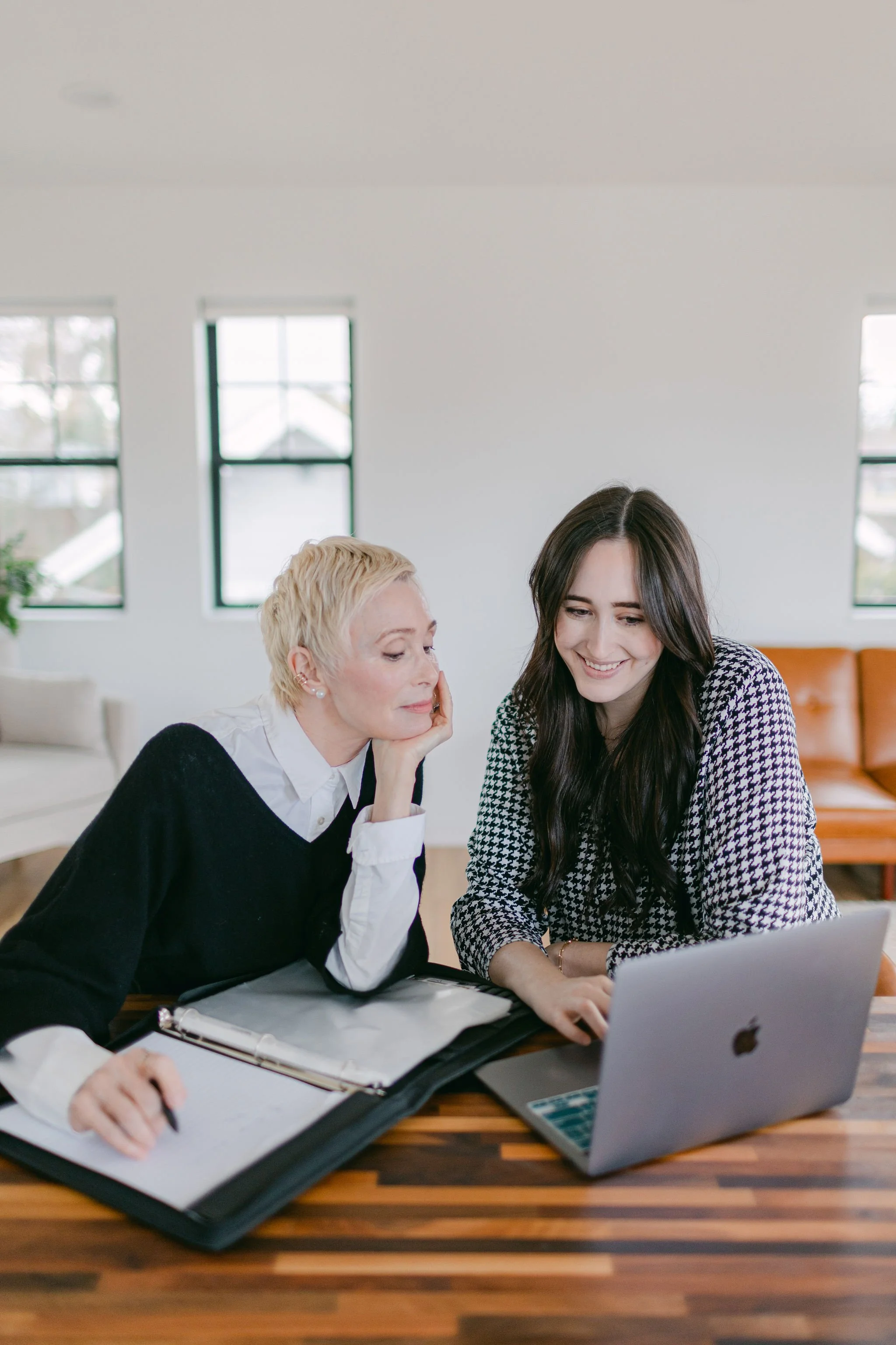 Fiona & Kate Gordon, wedding planning duo at Gordon Duo Weddings, Seattle WA