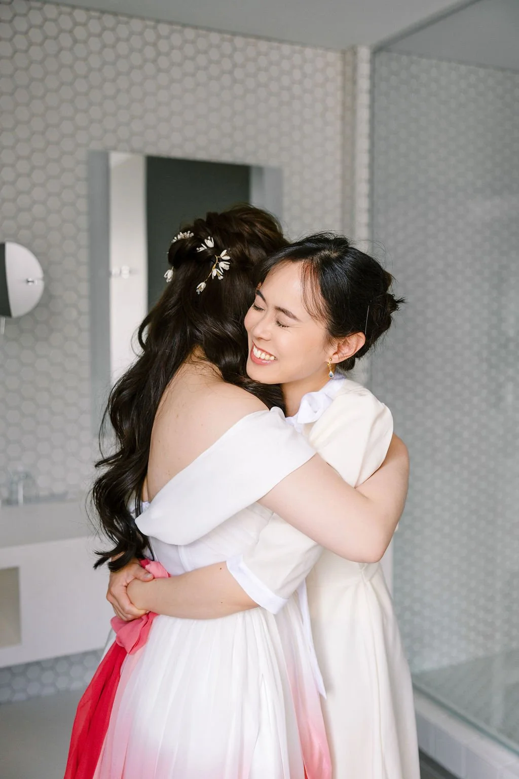 Bride and bridesmaids — W Bellevue Hotel wedding Bellevue WA, Gordon Duo Weddings