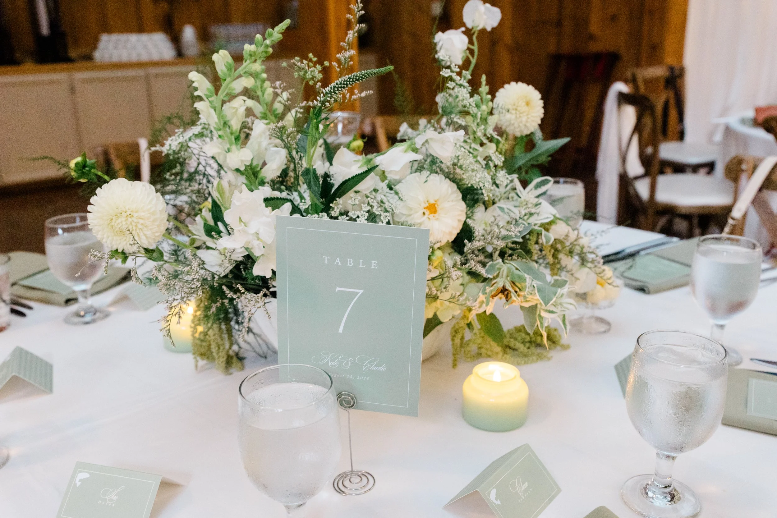 Wedding at Kiana Lodge, Poulsbo, WA — planned by Gordon Duo Weddings, photography by Claire Forrest Films