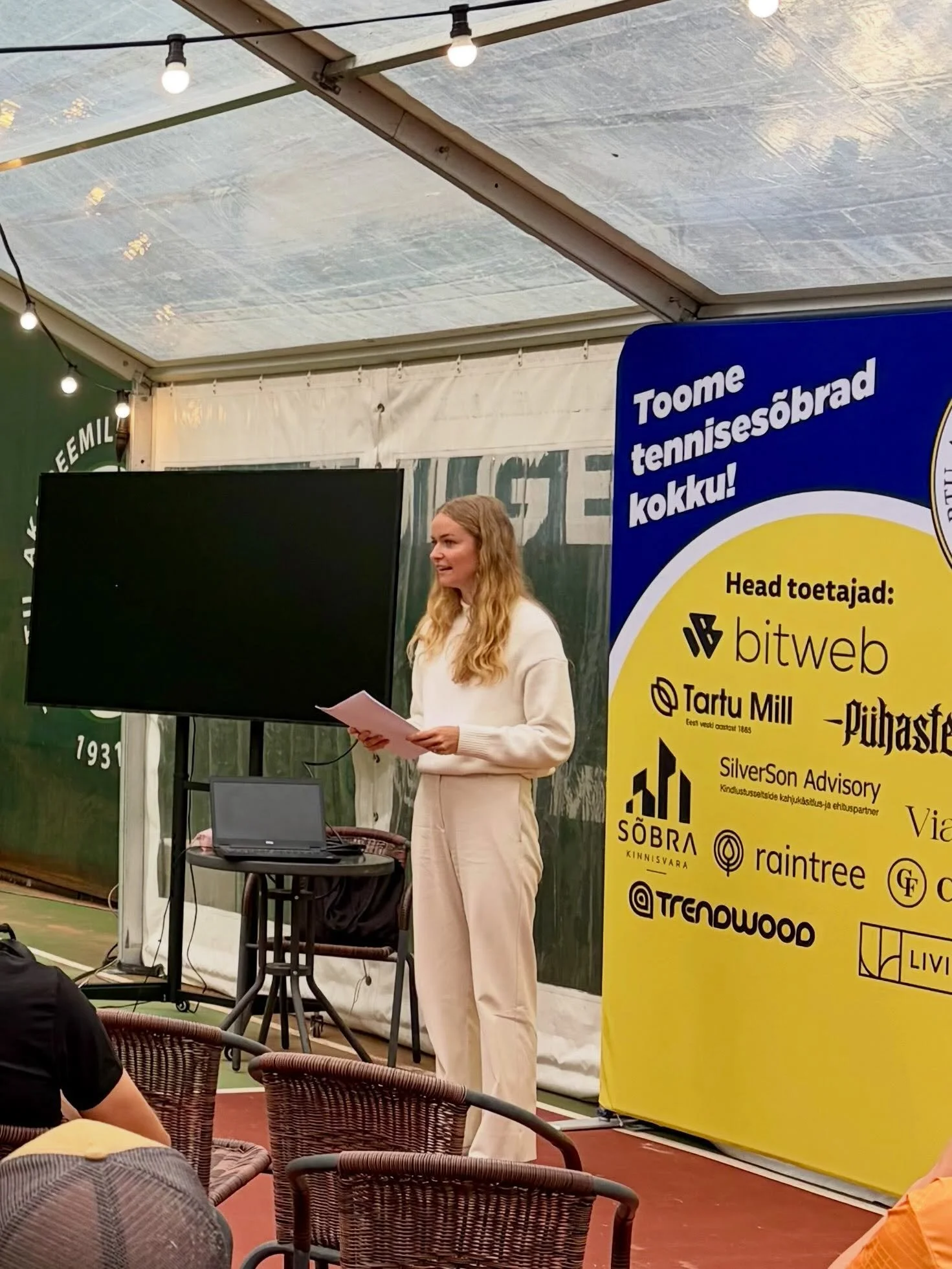 At a workshop, I showed how my hands are shaking. 

I&rsquo;ve tried to make it go away, but nothing has worked.

When we feel nervous on court, we often tell ourselves we can&rsquo;t feel this way. We try to fight it and find solutions. But sometime