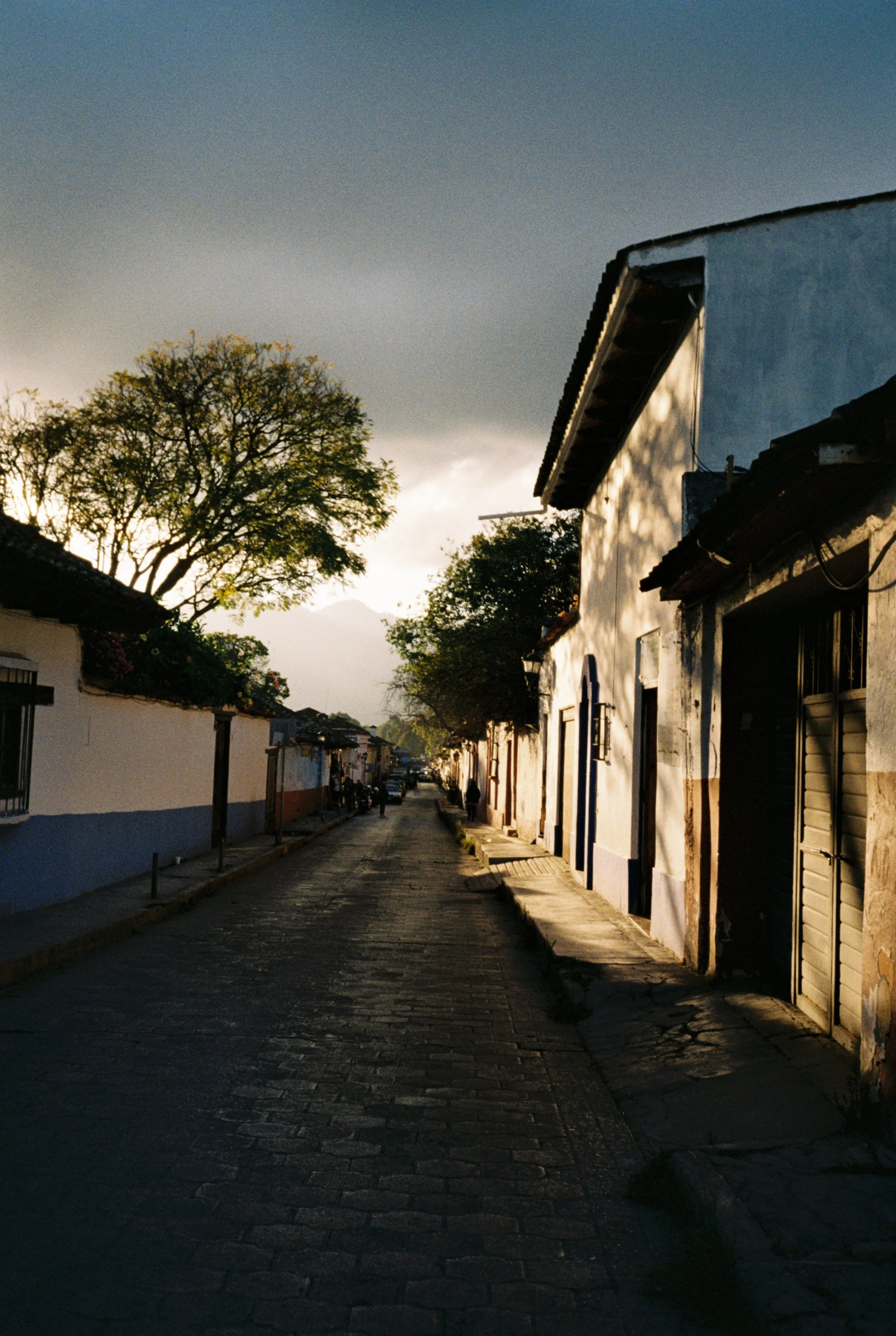 R1-04346-0001.JPG