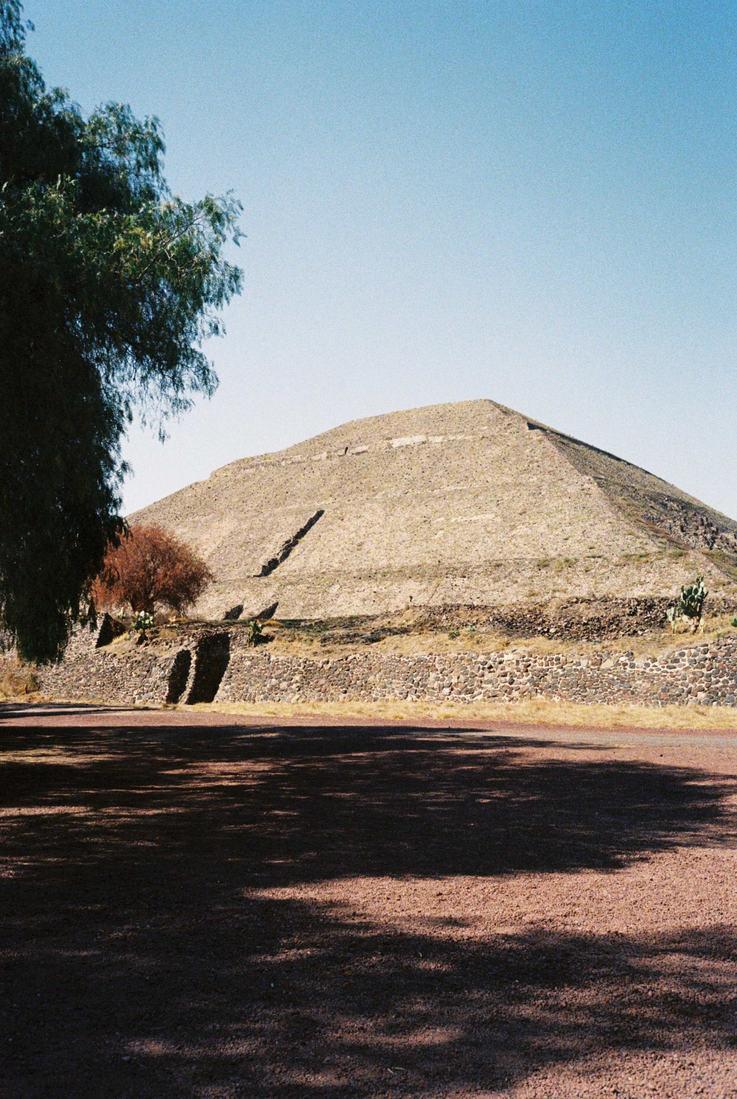 R1-04345-0005.JPG