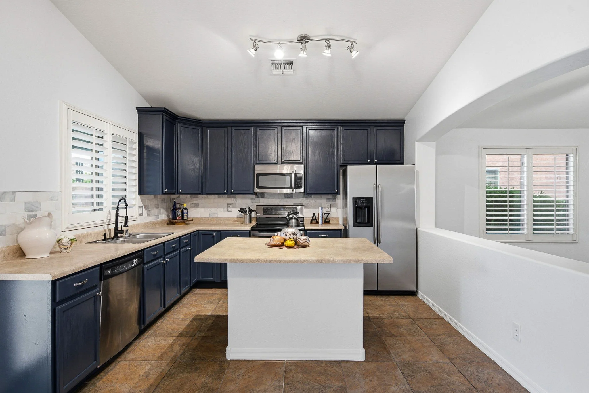 43588 W Blazen Trl, Maricopa, AZ 85138