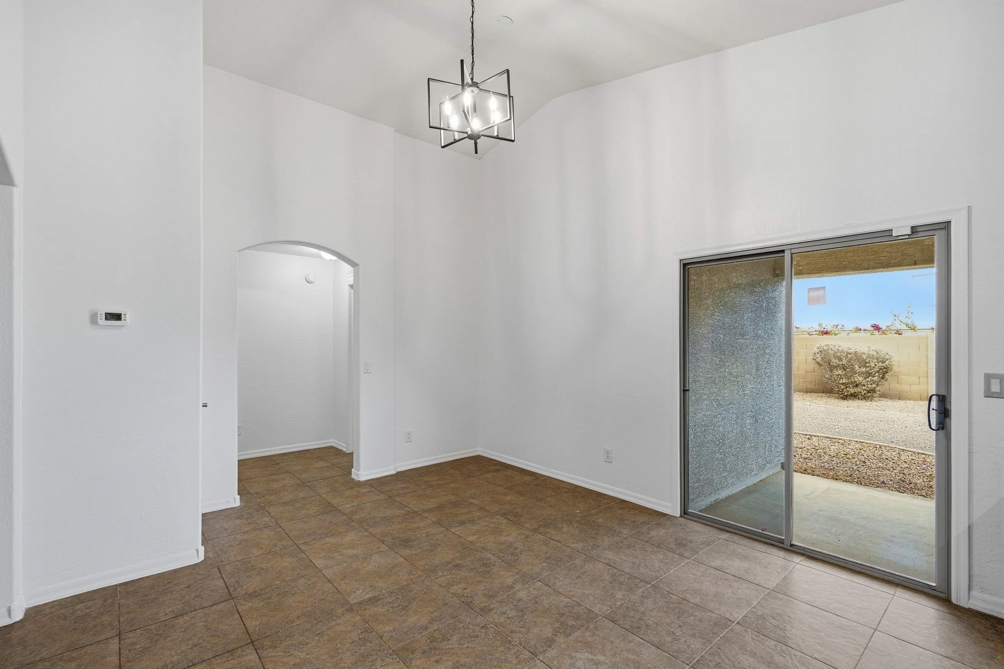 14-web-or-mls-43588 W Blazen Trail-113.jpg