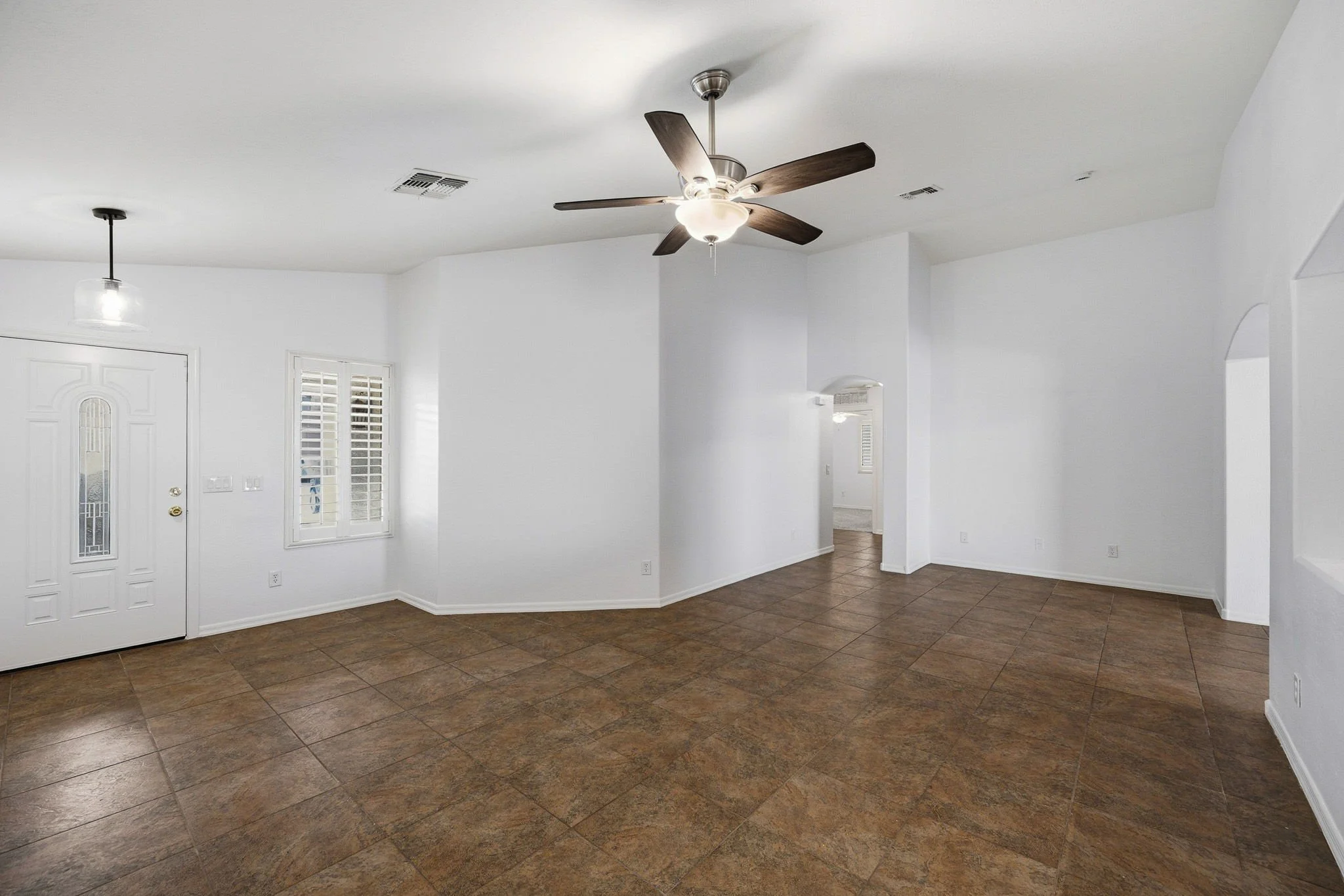 8-web-or-mls-43588 W Blazen Trail-107.jpg