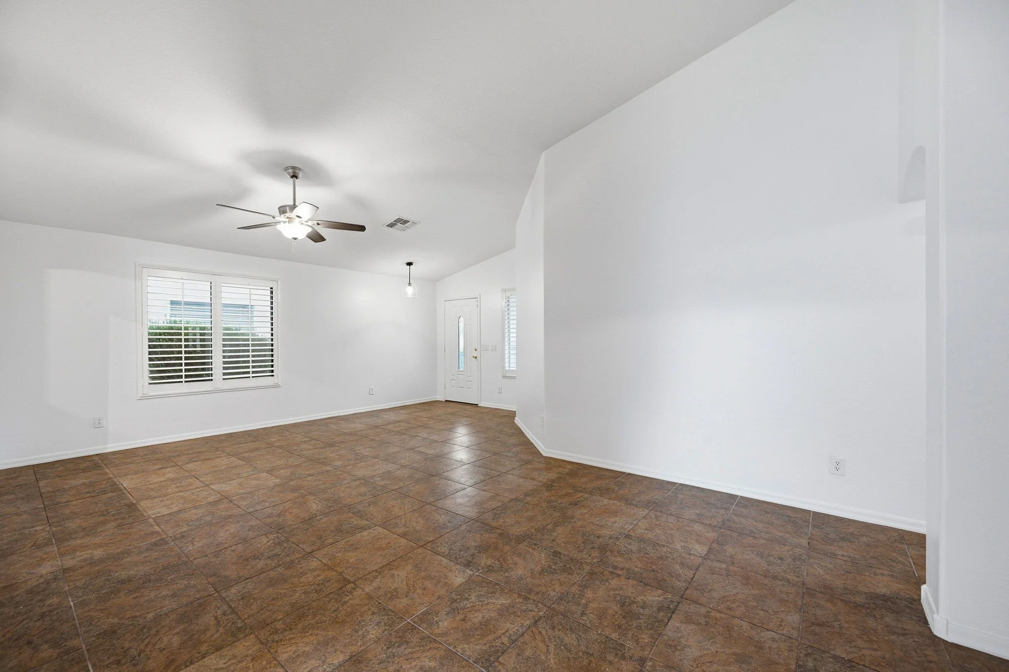 9-web-or-mls-43588 W Blazen Trail-108.jpg