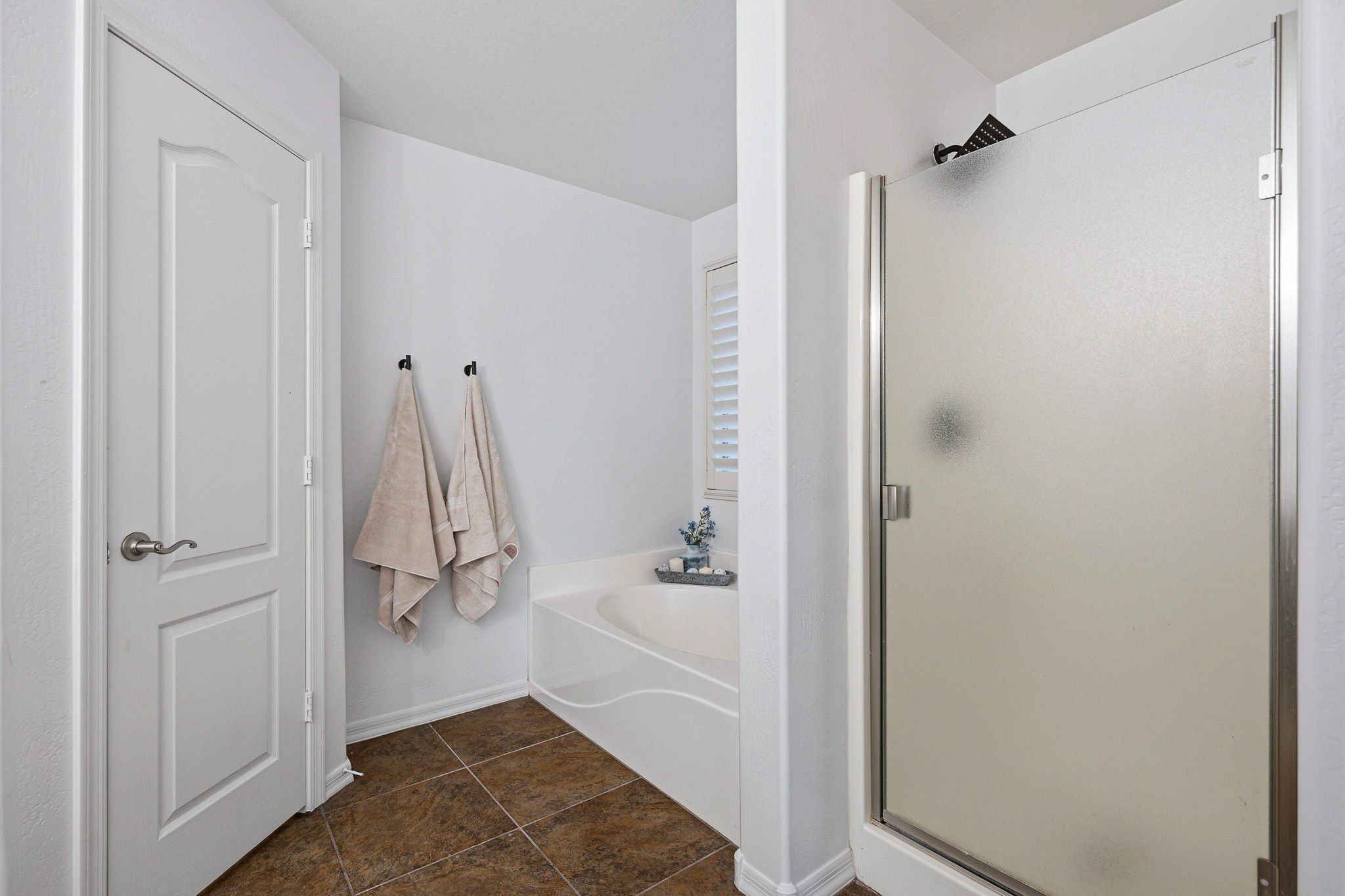 19-web-or-mls-43588 W Blazen Trail-118.jpg