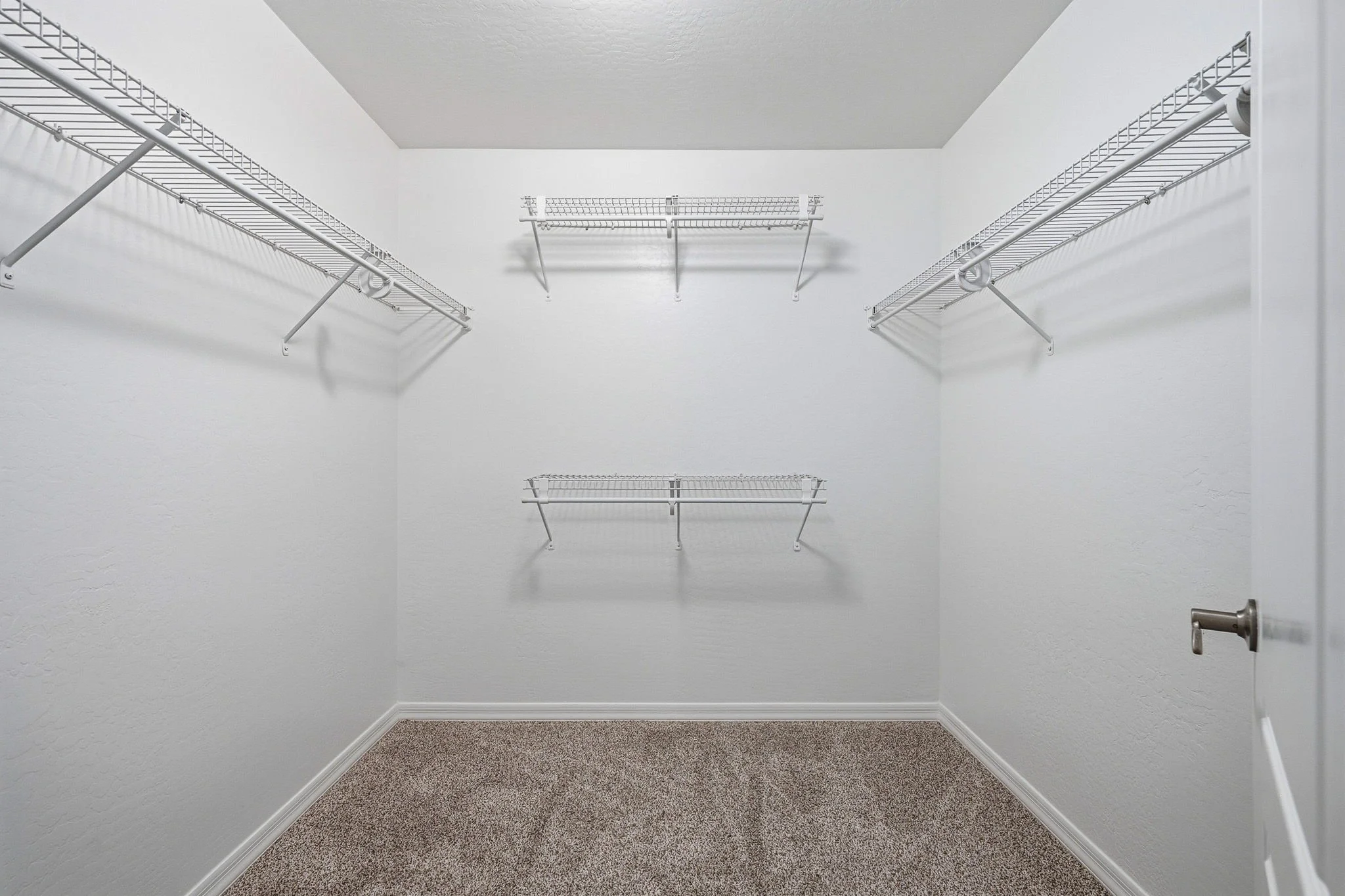 20-web-or-mls-43588 W Blazen Trail-119.jpg