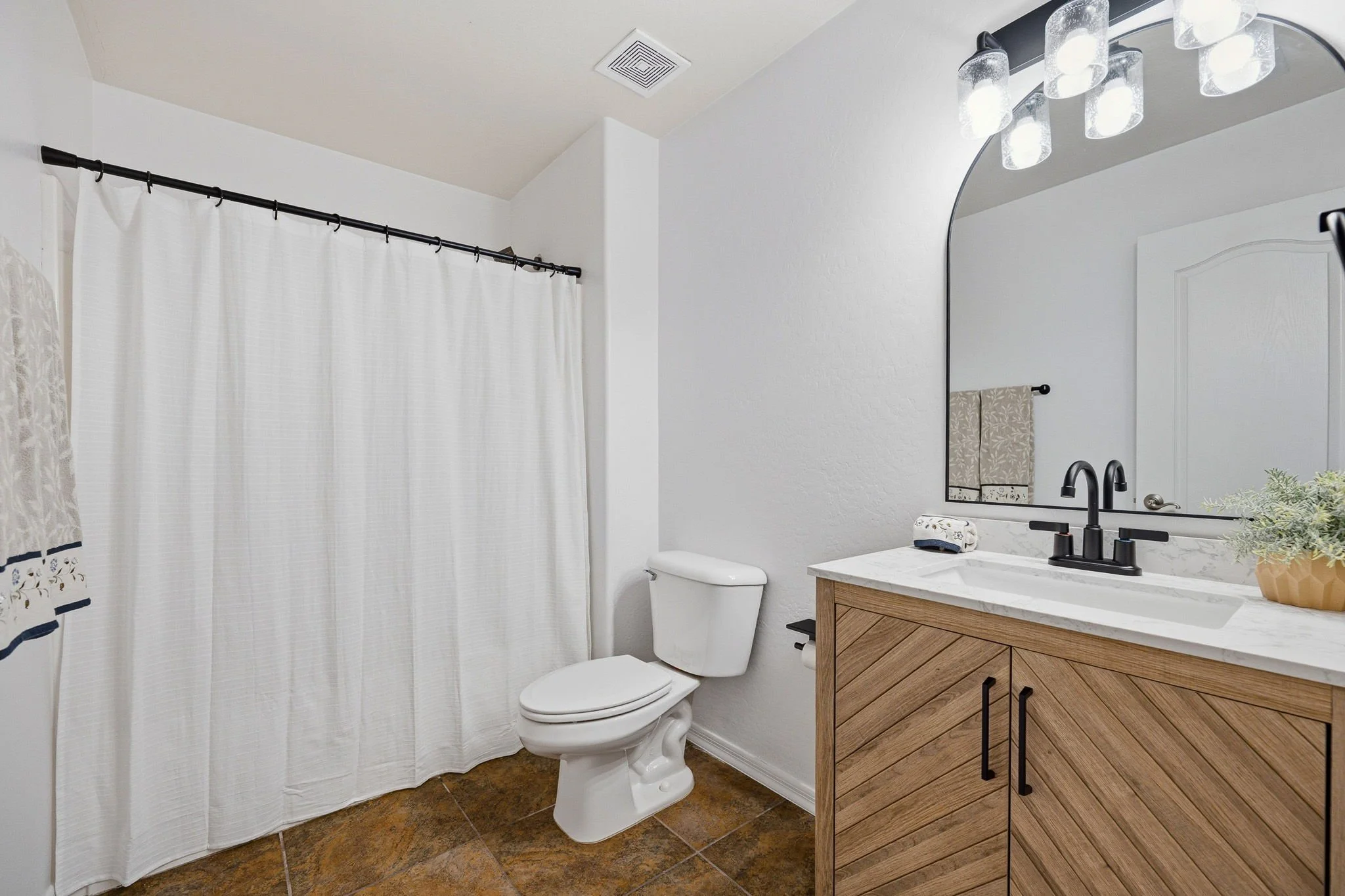 23-web-or-mls-43588 W Blazen Trail-122.jpg