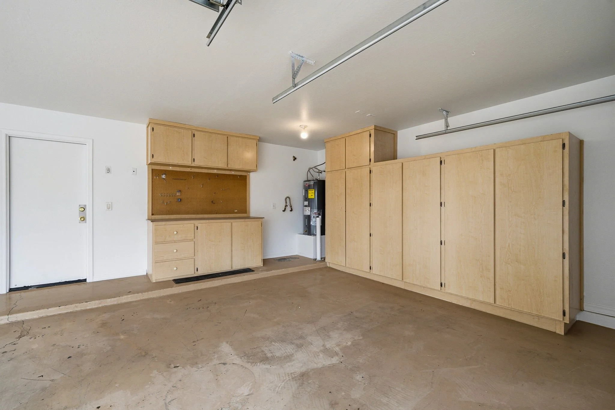 27-web-or-mls-43588 W Blazen Trail-126.jpg