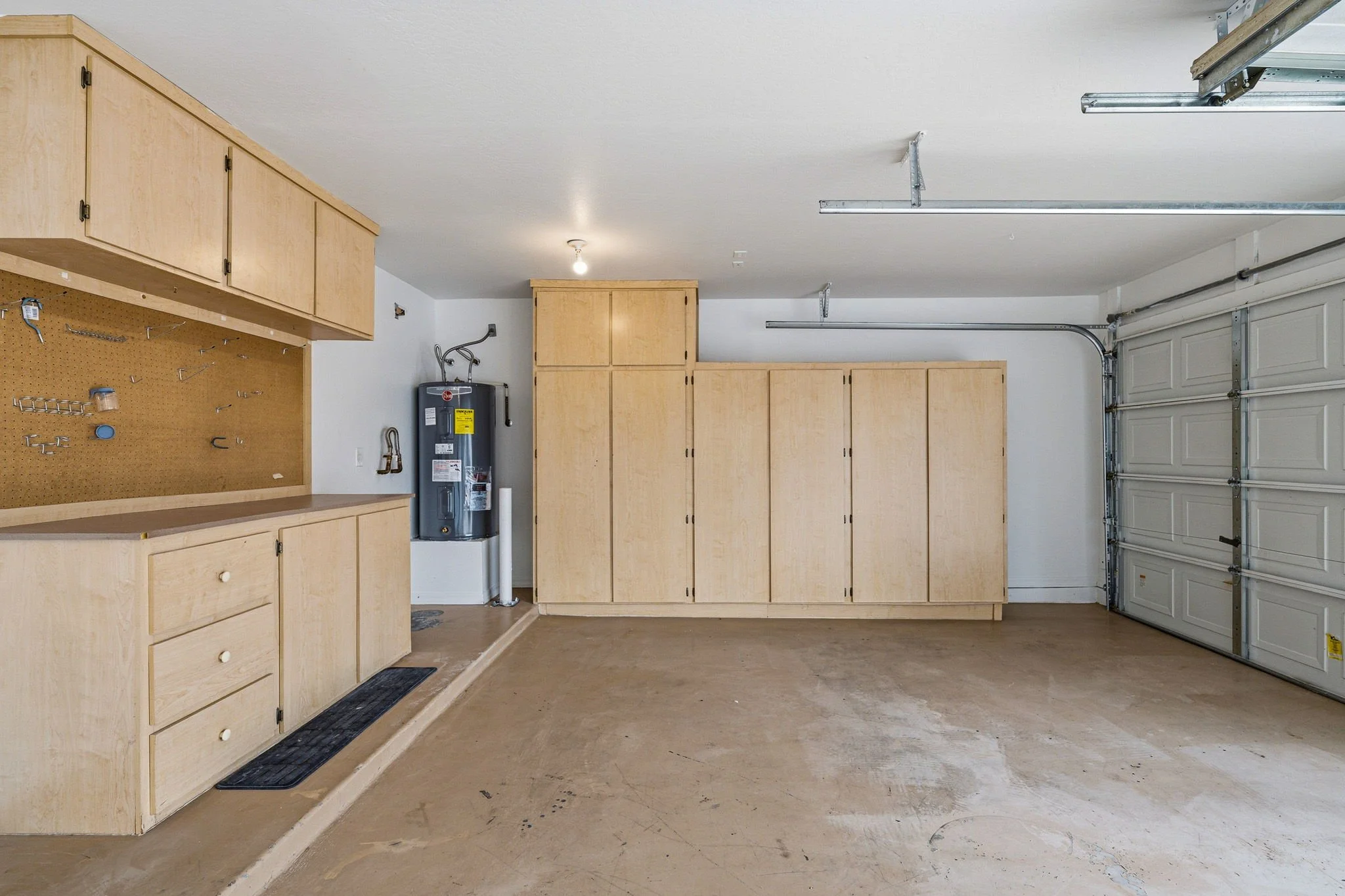 28-web-or-mls-43588 W Blazen Trail-127.jpg