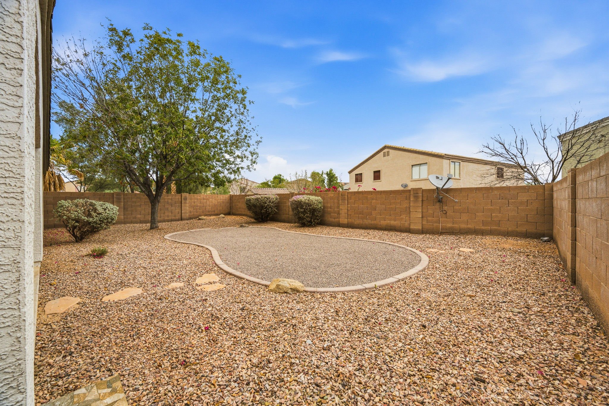 29-web-or-mls-43588 W Blazen Trail-128.jpg