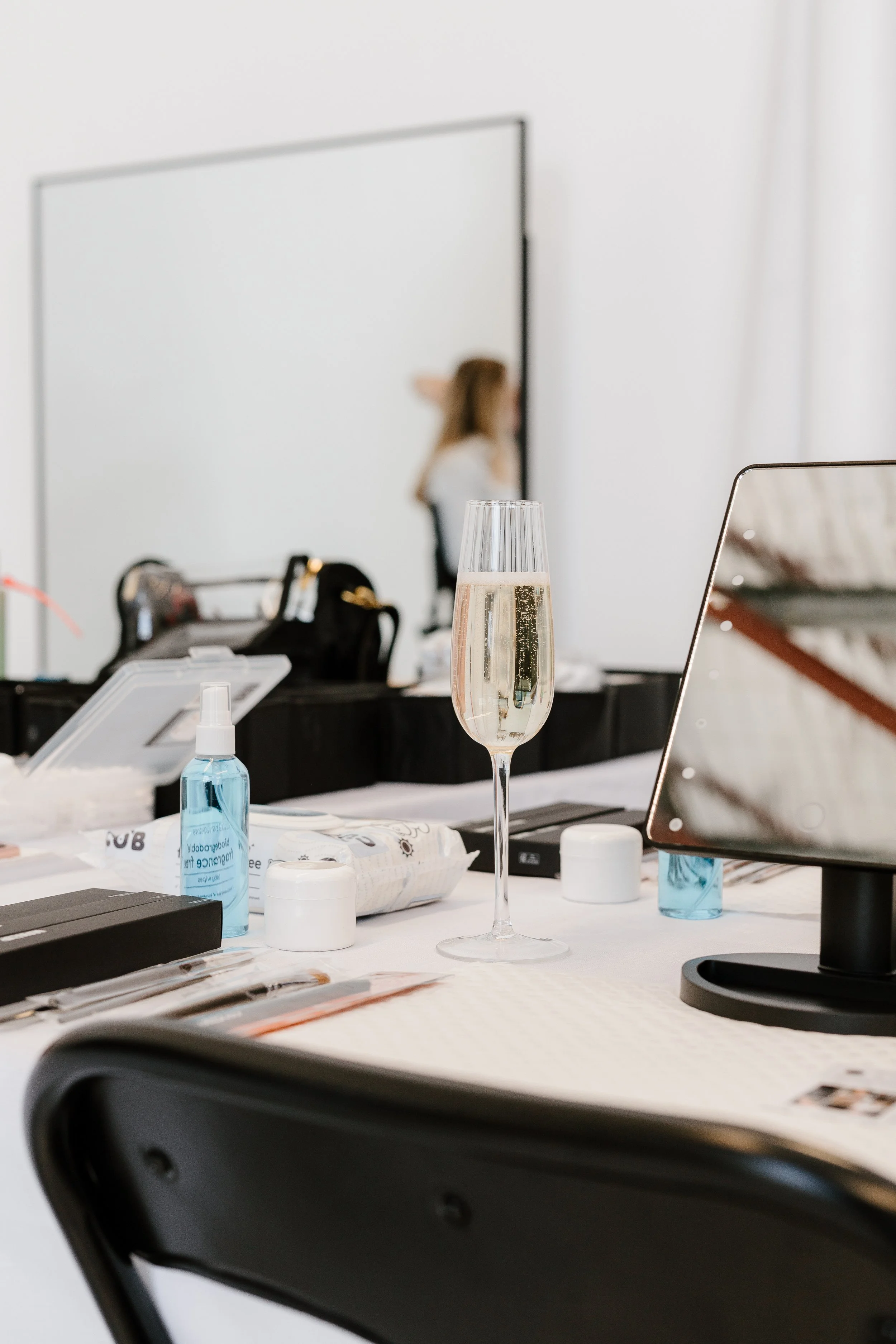 perth makeup workshops for hens parties, girls nights, one on one makeup lessons by mariella minniti