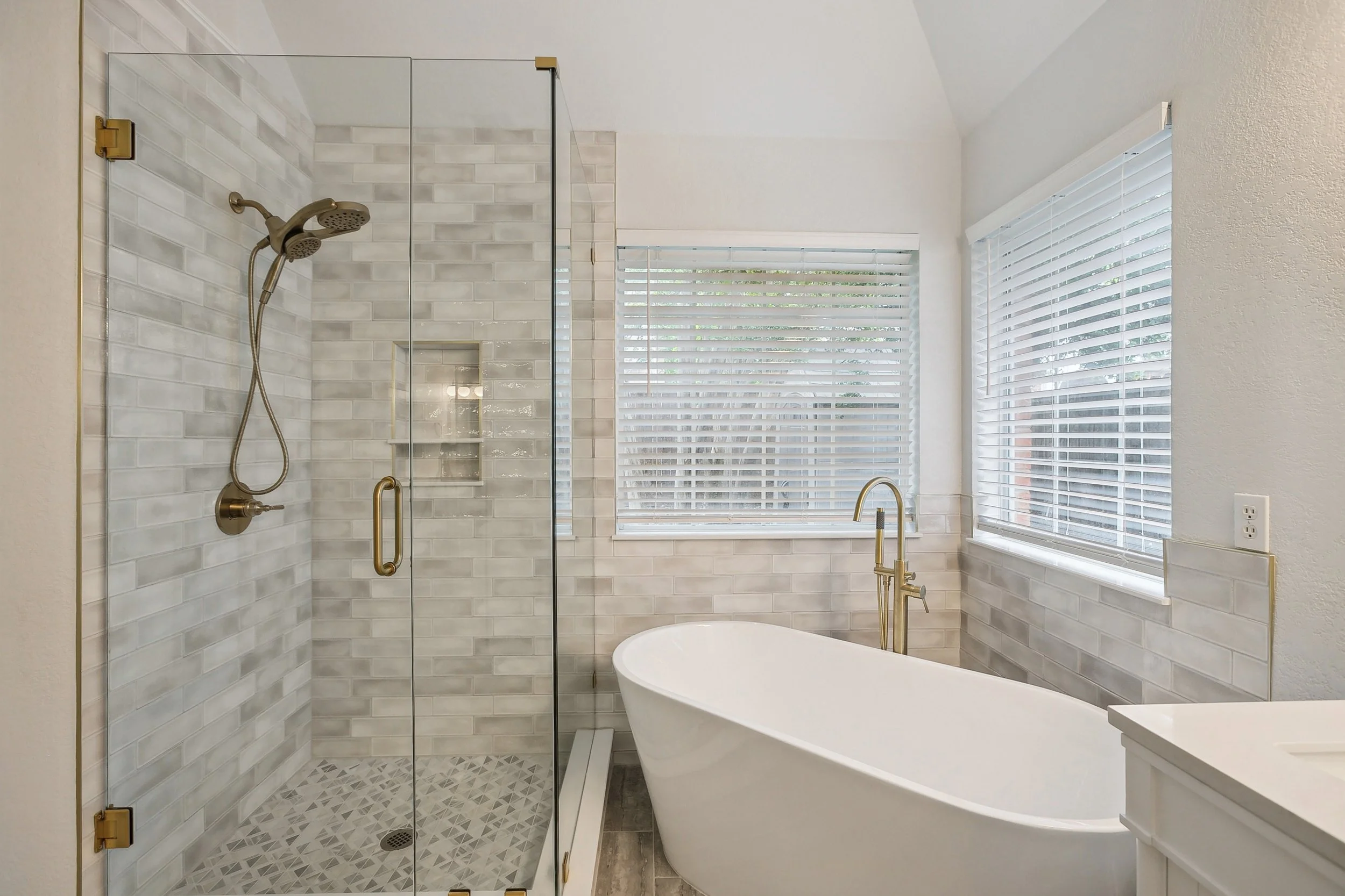 Bathroom 5.jpg