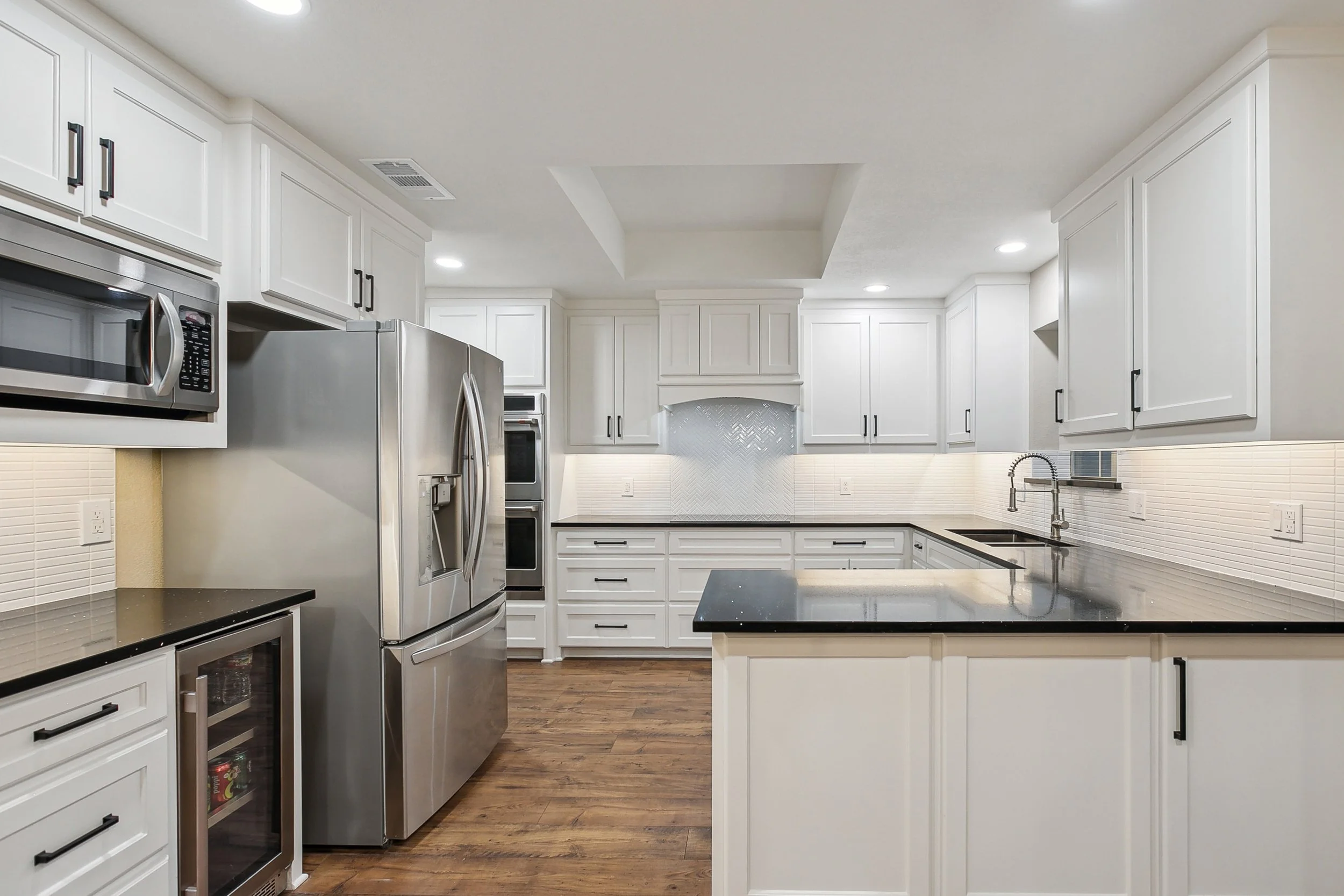 Kitchen 14.jpg
